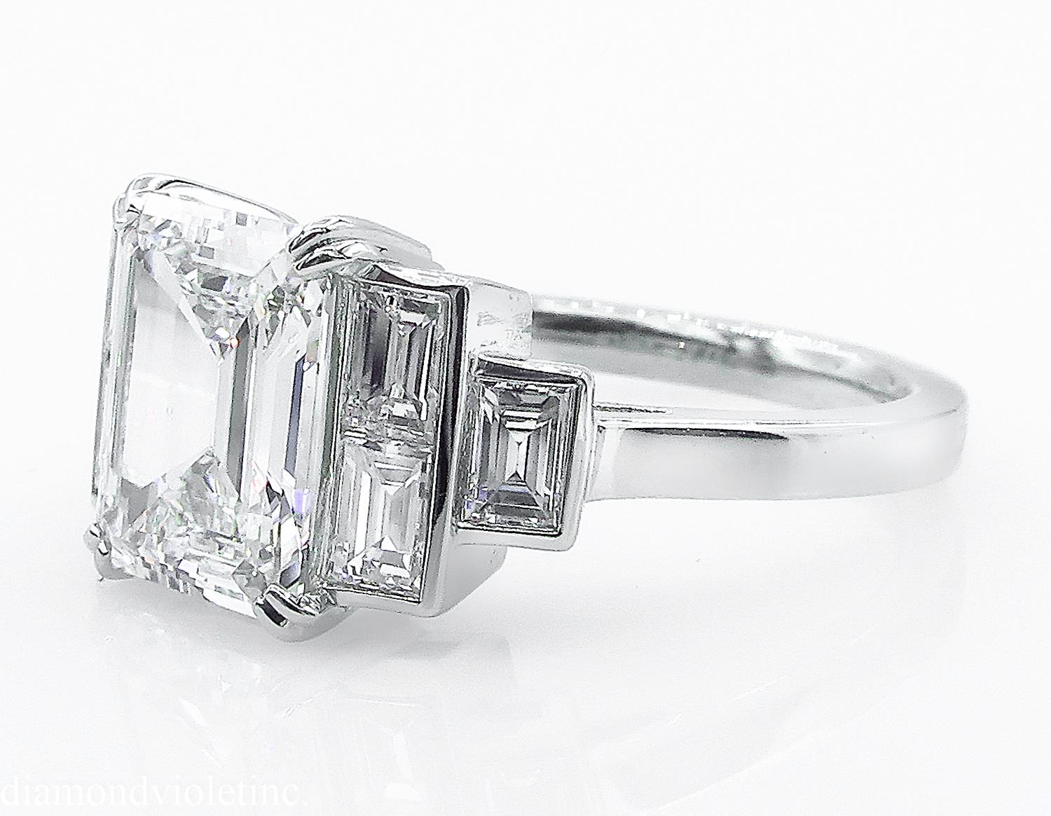 Women's GIA 3.09 Carat Emerald cut Diamond Engagement Wedding Platinum Ring