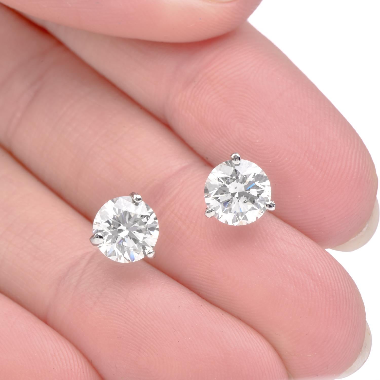 Round Cut GIA 3.0cts Diamond 14K Gold Brilliant Round Stud Earrings For Sale