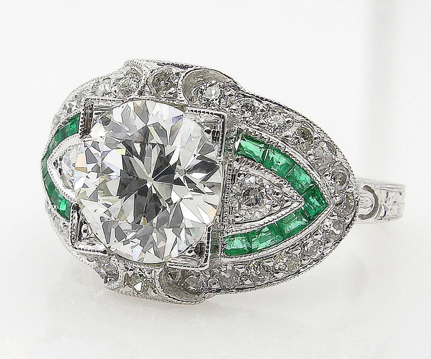 GIA 3.10 Carat Old European Diamond Green Emerald Wedding Platinum Ring In Good Condition In New York, NY