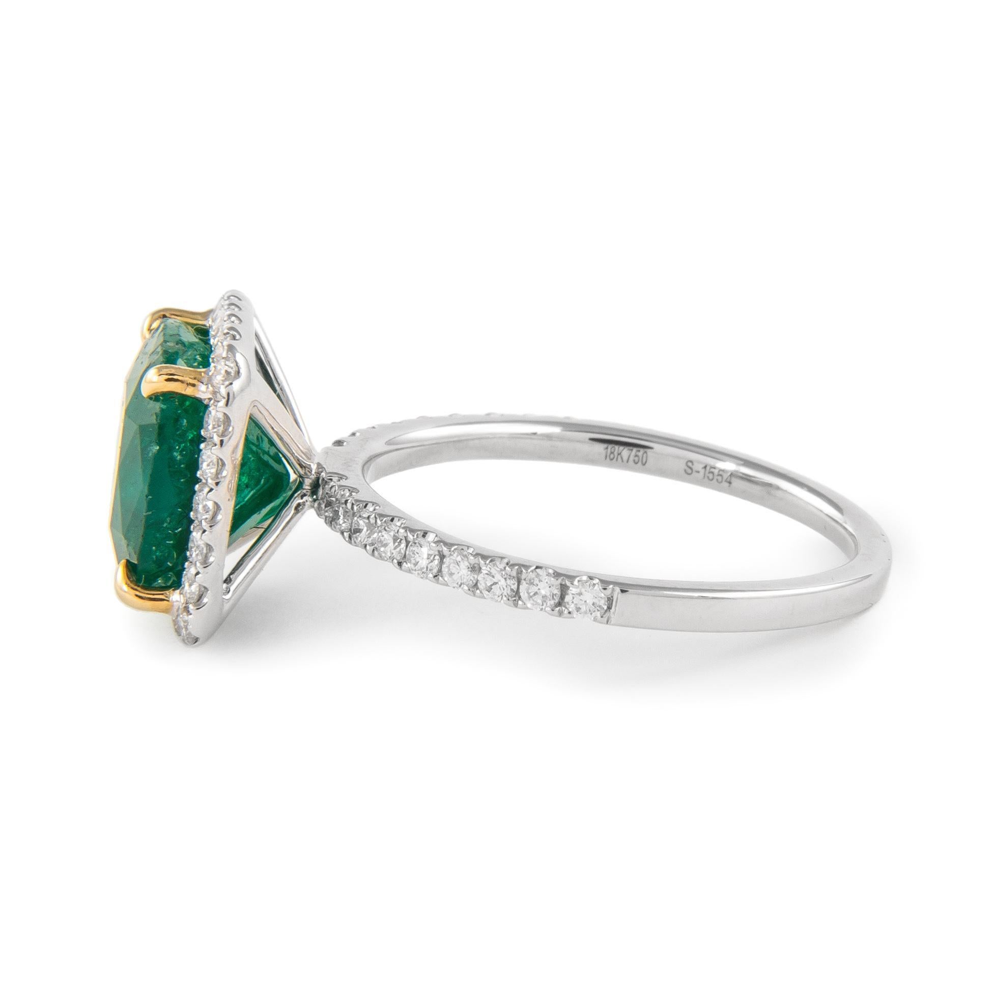 Cushion Cut GIA 3.11 Carat Cushion Emerald and Diamond Halo Ring 18k Gold For Sale