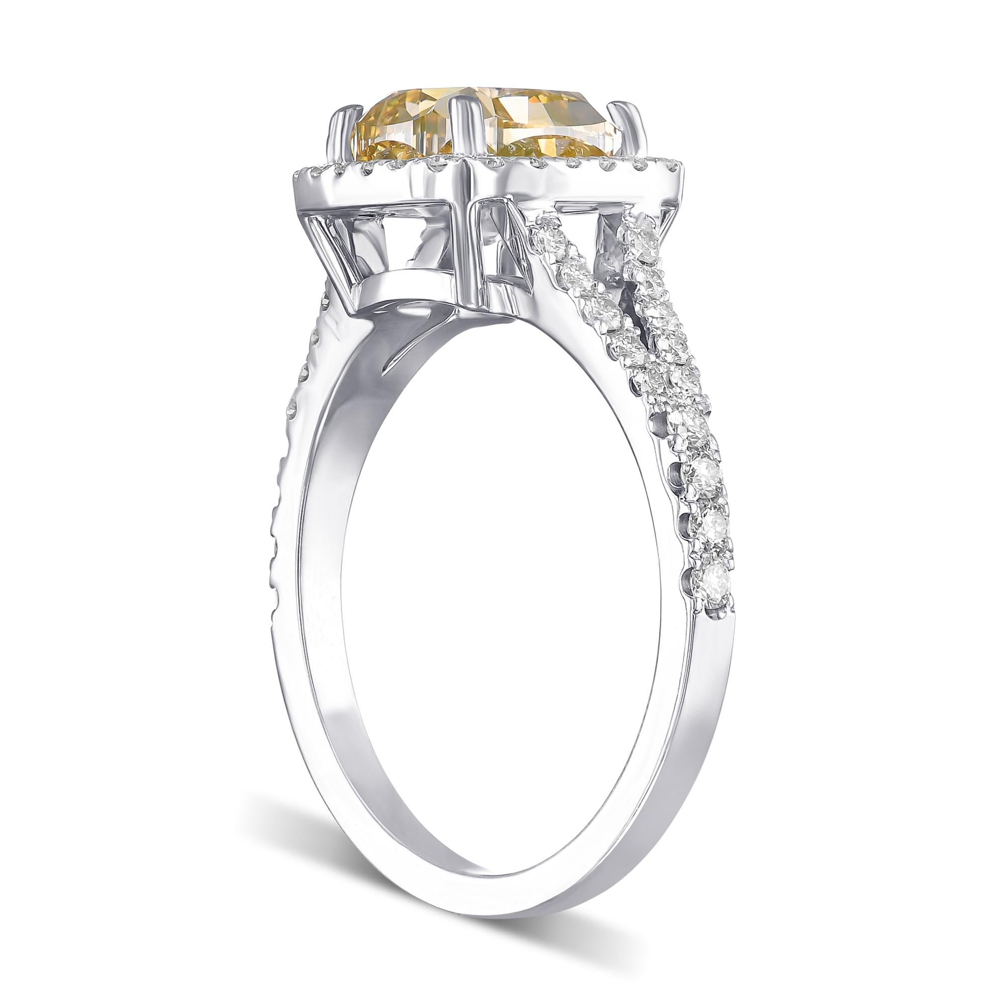 Art Deco NO RESERVE - GIA 3.14 TCW Fancy Diamond Diamond, 18 Karat White Gold Ring