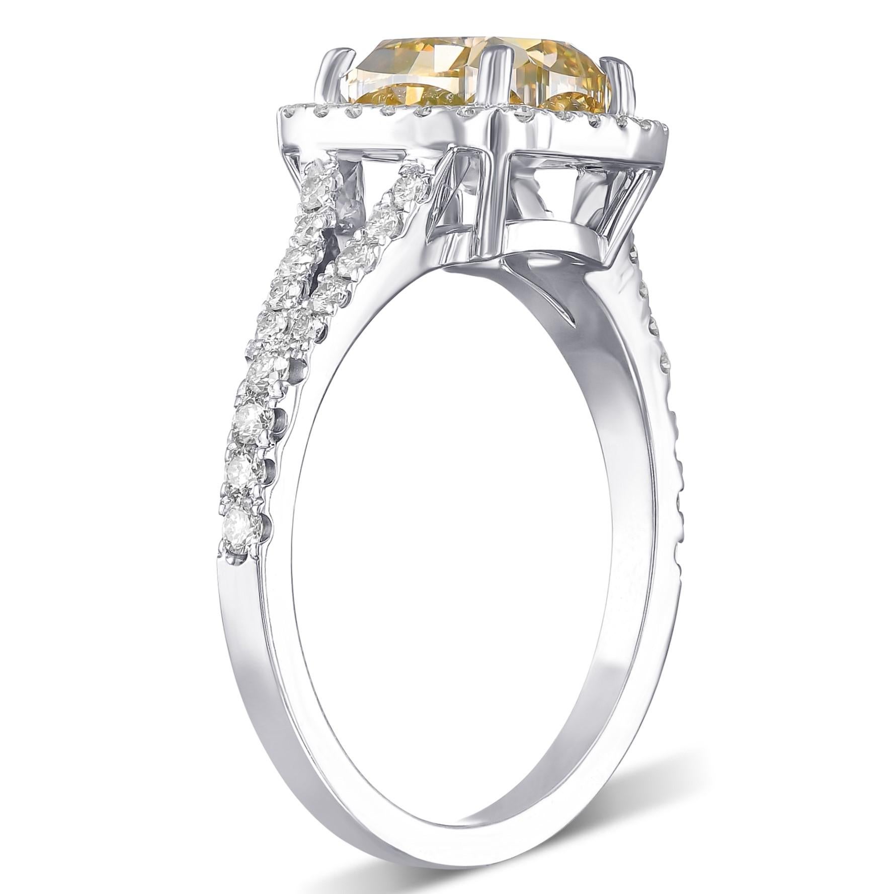 Cushion Cut NO RESERVE - GIA 3.14 TCW Fancy Diamond Diamond, 18 Karat White Gold Ring