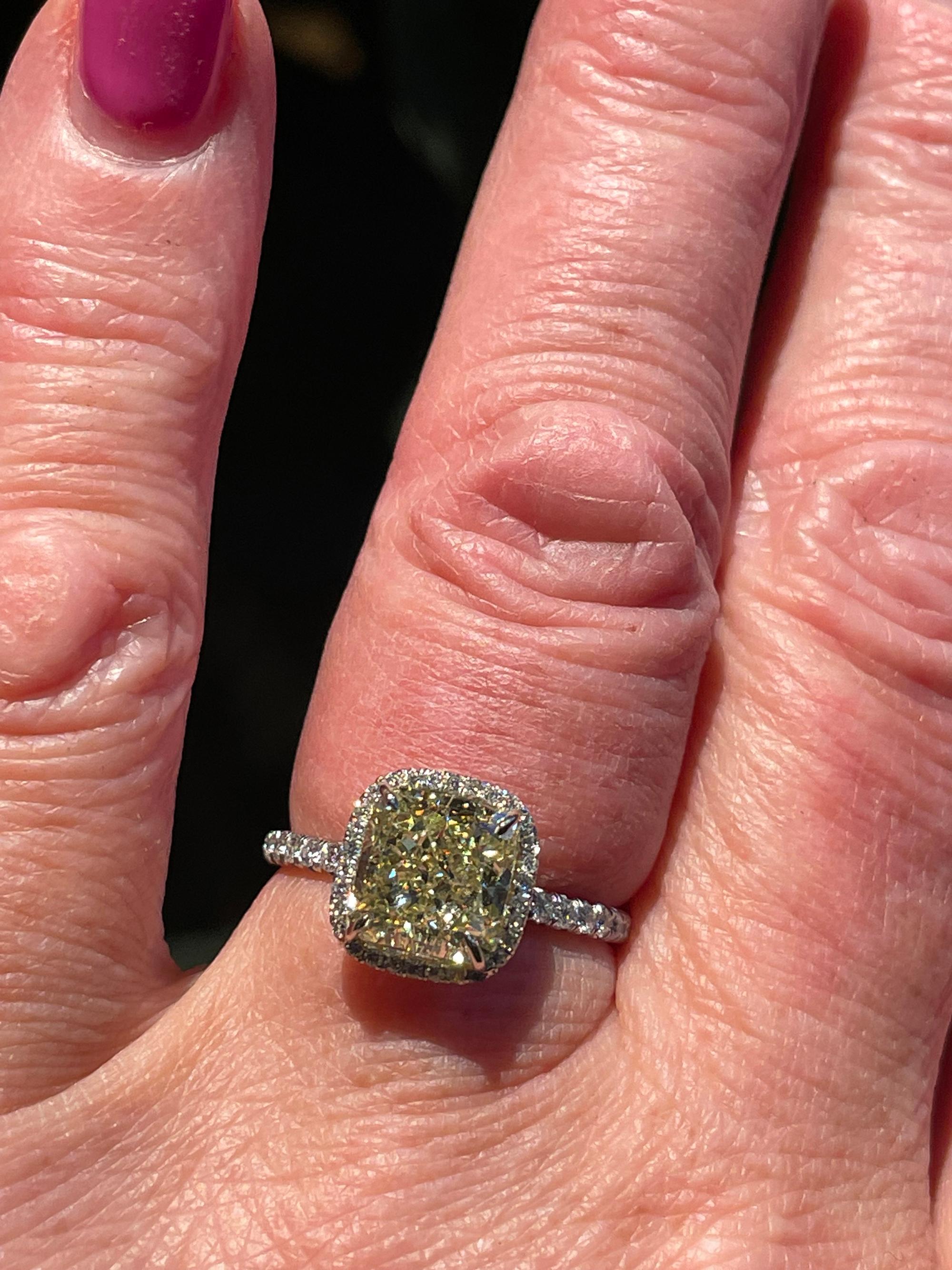 GIA 3.14ctw Estate Vintage Natural Fancy Yellow Radiant Diamond Plat 18k Ring For Sale 6