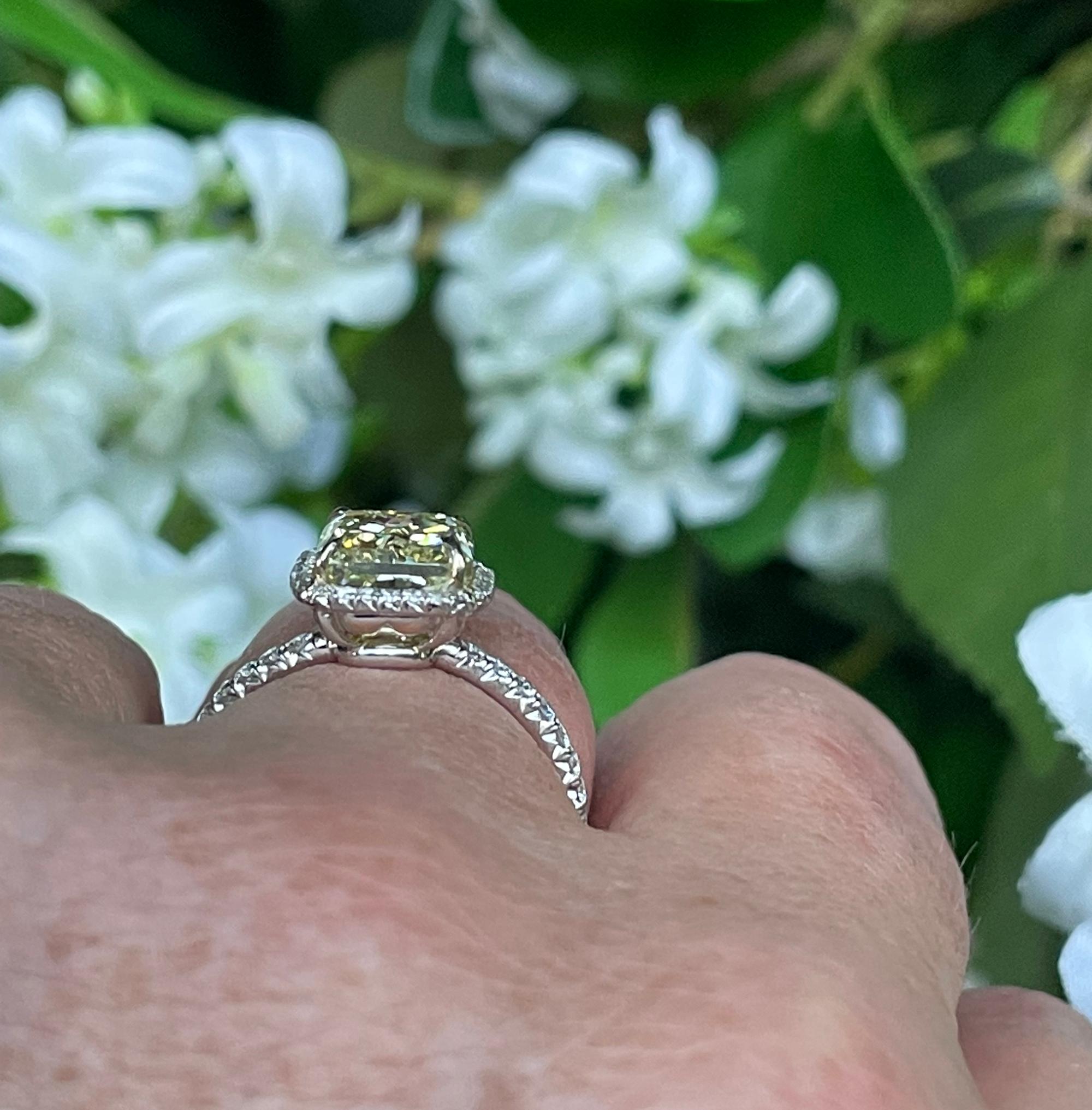 GIA 3.14ctw Estate Vintage Natural Fancy Yellow Radiant Diamond Plat 18k Ring For Sale 7