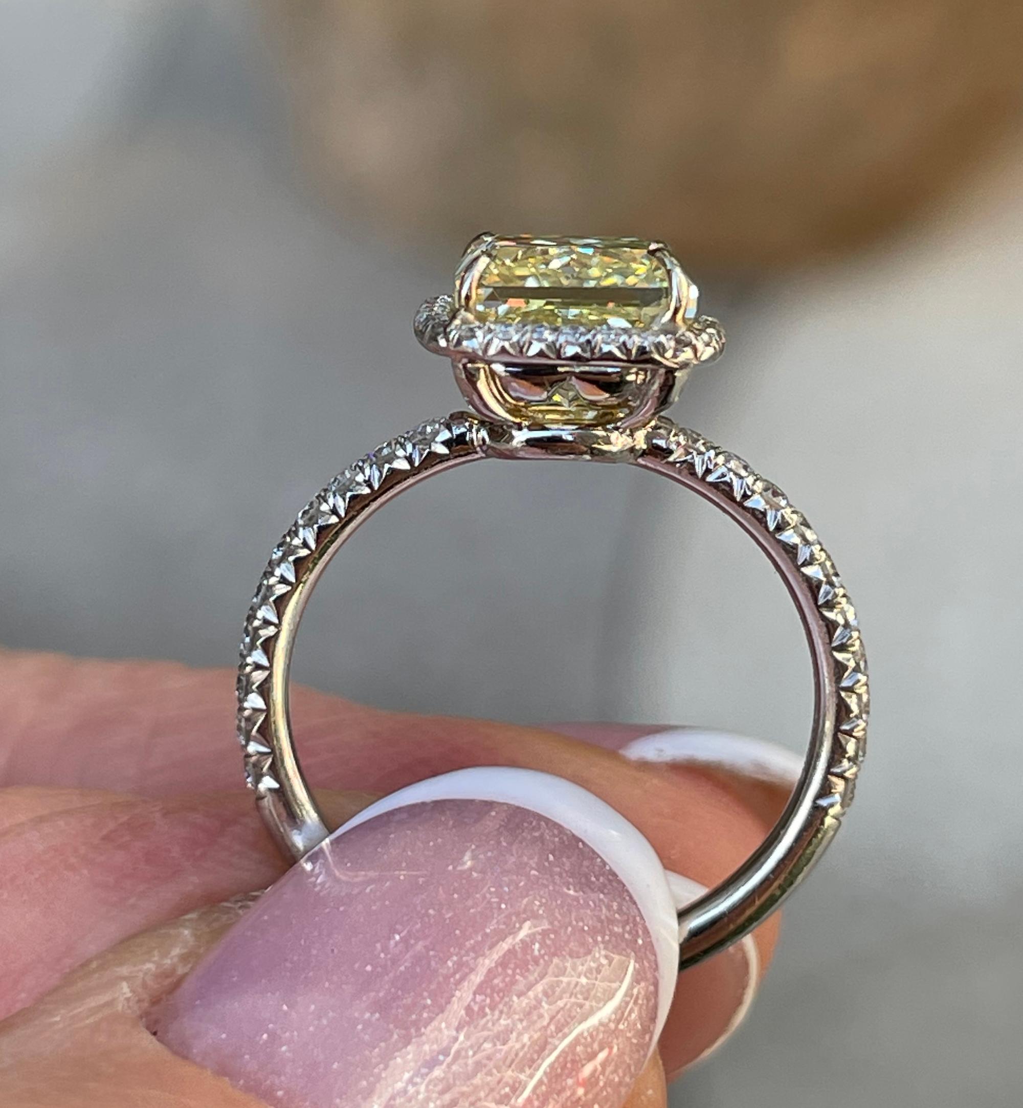 GIA 3.14ctw Estate Vintage Natural Fancy Yellow Radiant Diamond Plat 18k Ring For Sale 11