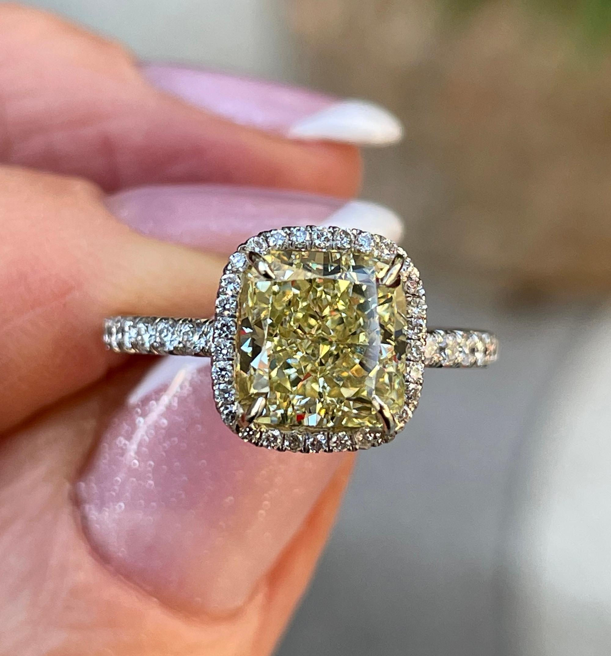 GIA 3.14ctw Estate Vintage Natural Fancy Yellow Radiant Diamond Plat 18k Ring For Sale 12