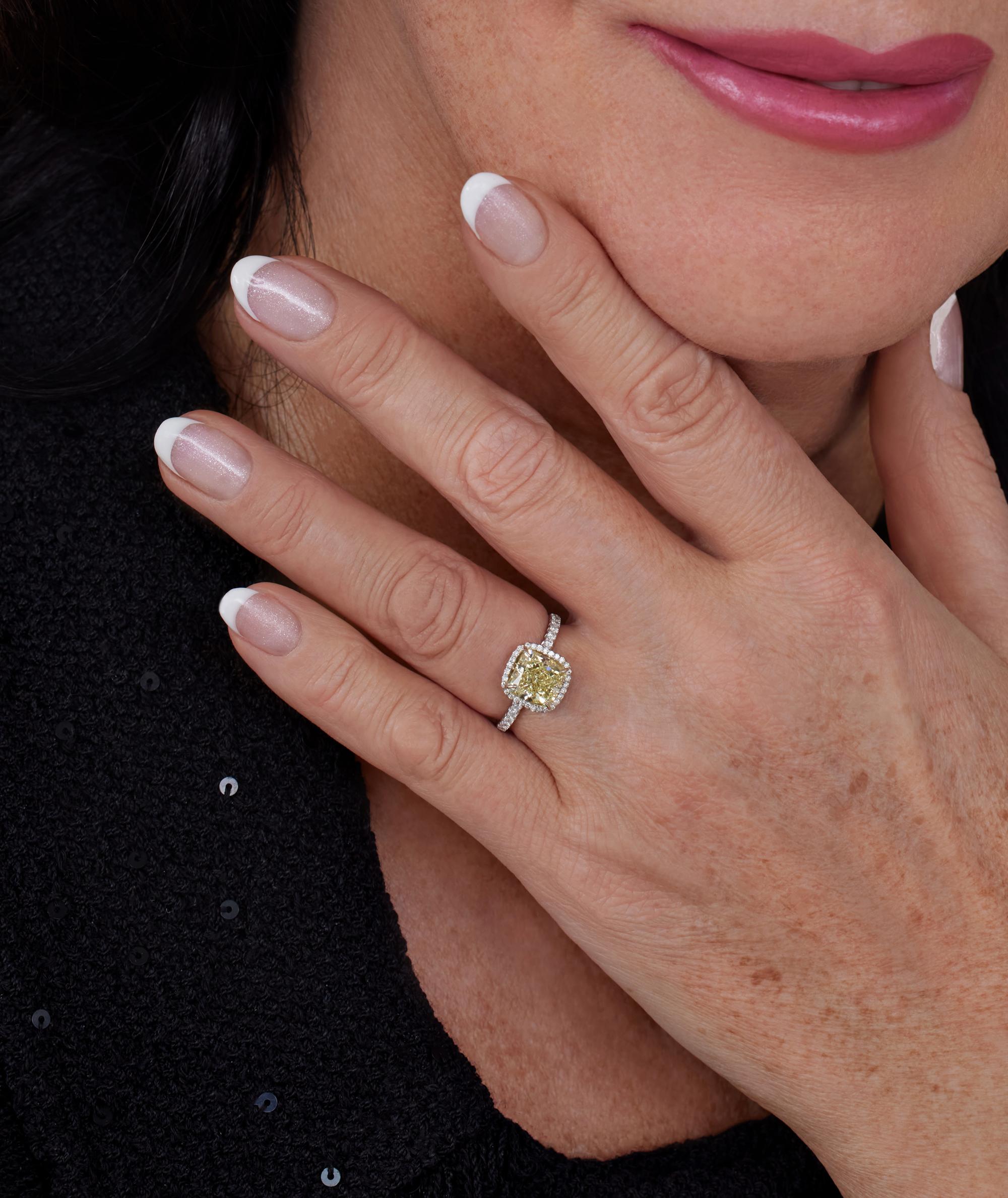 Women's GIA 3.14ctw Estate Vintage Natural Fancy Yellow Radiant Diamond Plat 18k Ring For Sale