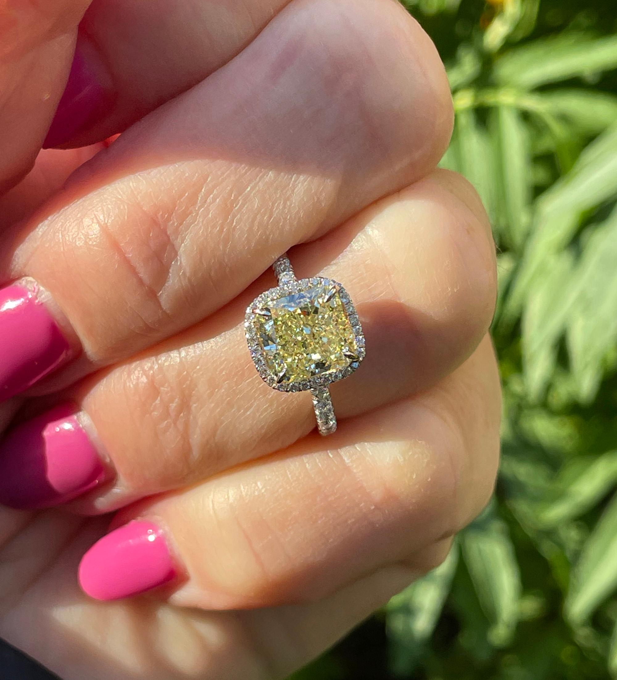 GIA 3.14ctw Estate Vintage Natural Fancy Yellow Radiant Diamond Plat 18k Ring For Sale 2