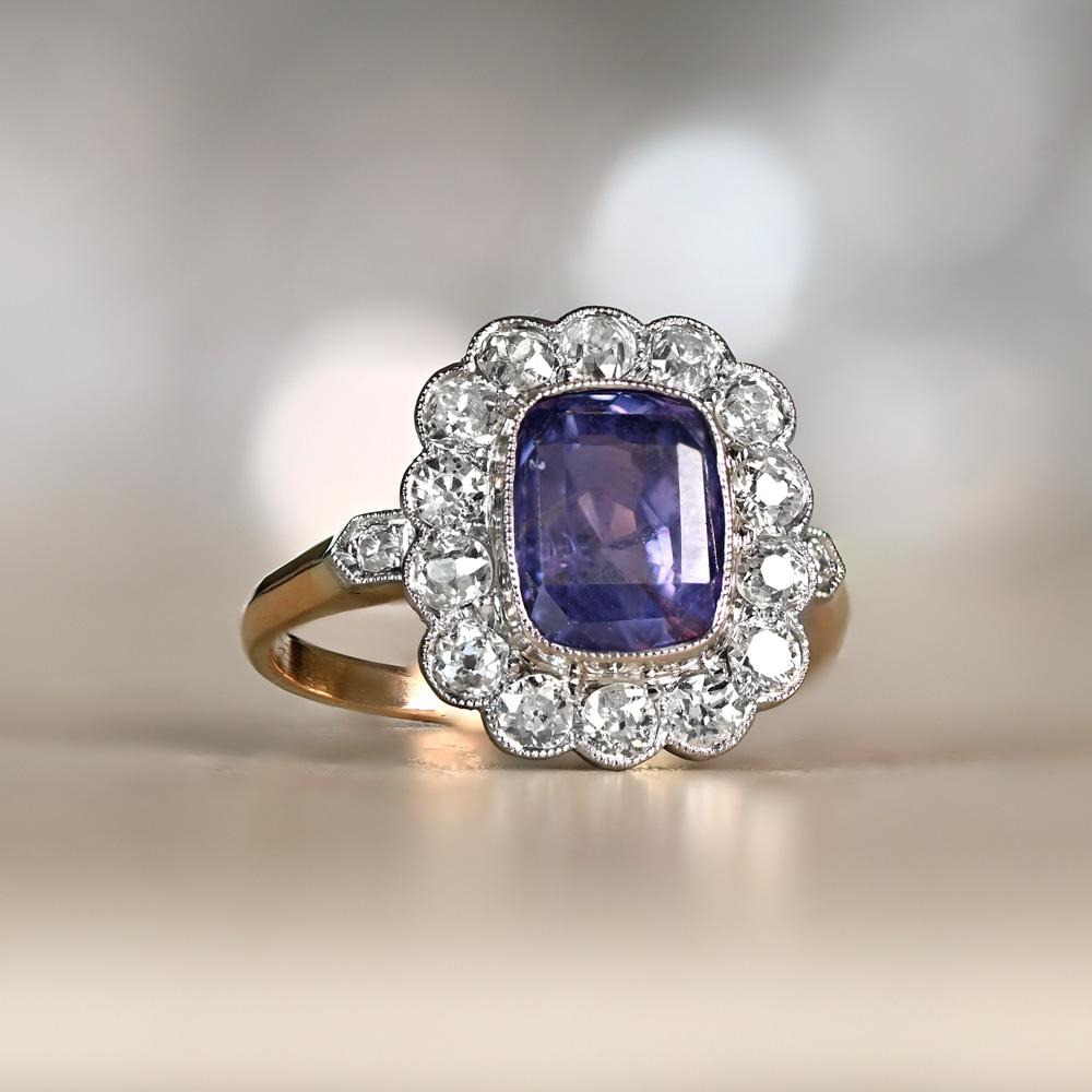 GIA 3.25ct Cushion Cut Purple Sapphire Cluster Ring, 18k Yellow Gold  In Excellent Condition In New York, NY