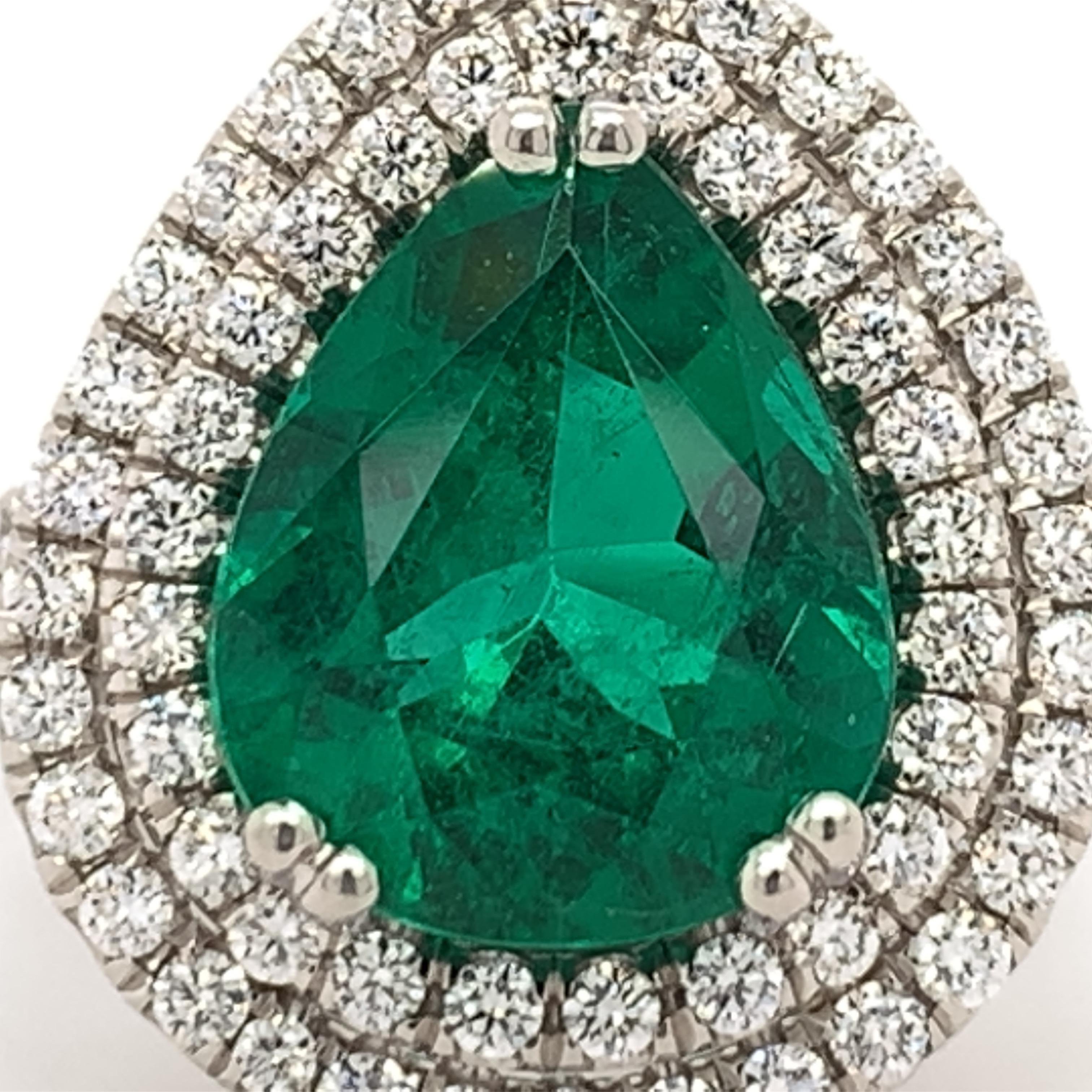 Women's or Men's GIA 3.37 Carat Zambian Emerald Ring For Sale