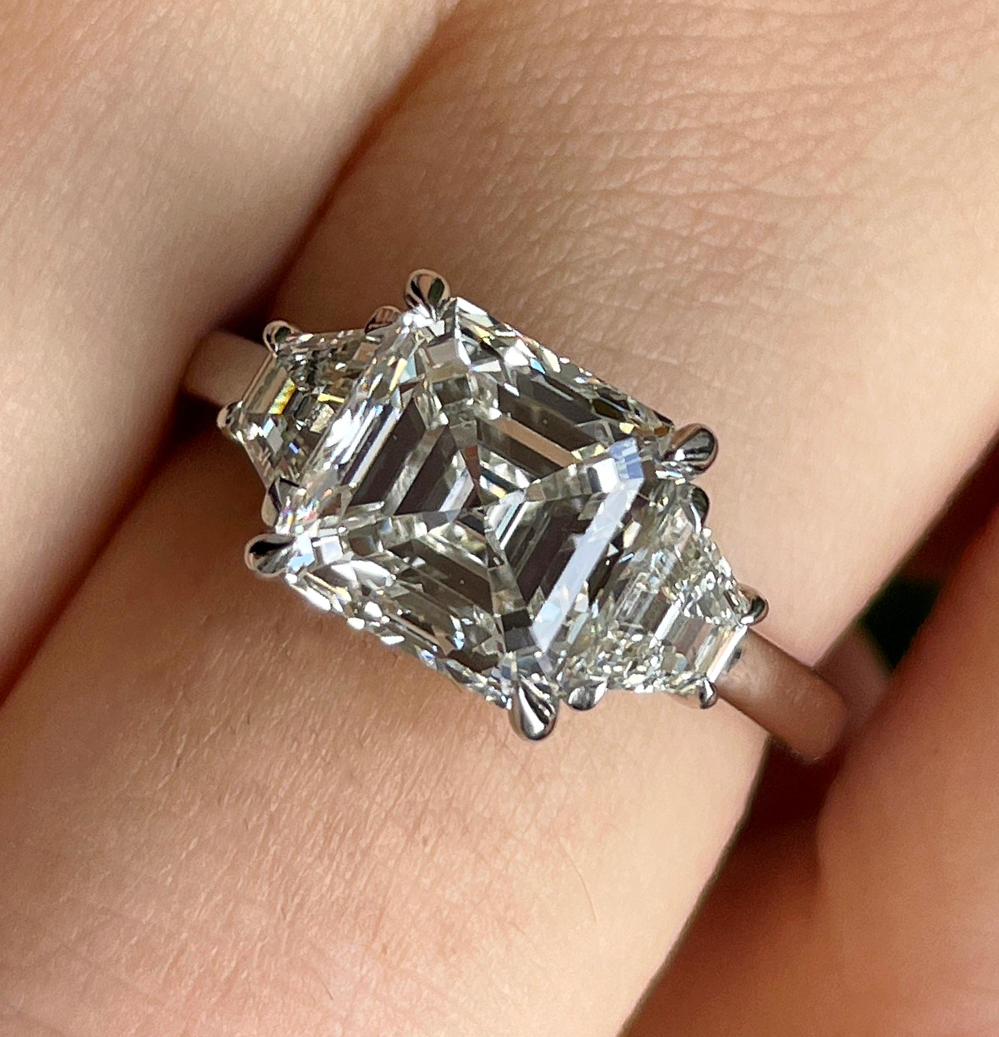 GIA 3.47ct Asscher Cut Diamond 3 Stone Engagement Wedding Platinum Ring For Sale 2