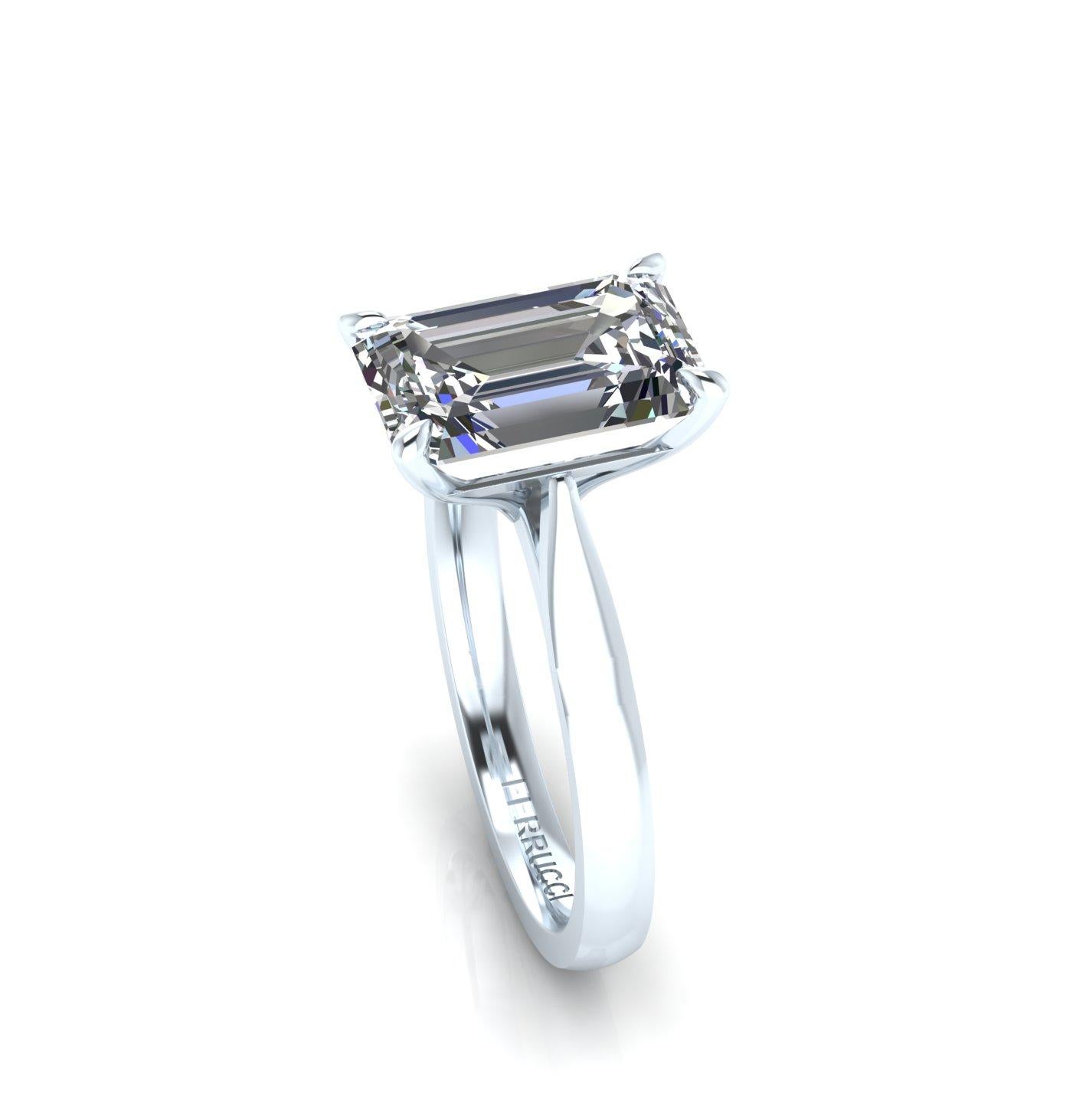Taille coussin Diamant émeraude GIA de 3,50 carats  Bague de fiançailles en platine 950 en vente