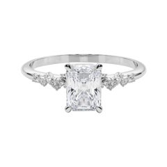 GIA 3.50 Carat Radiant Cluster Trellis Solitaire  Bague en diamant