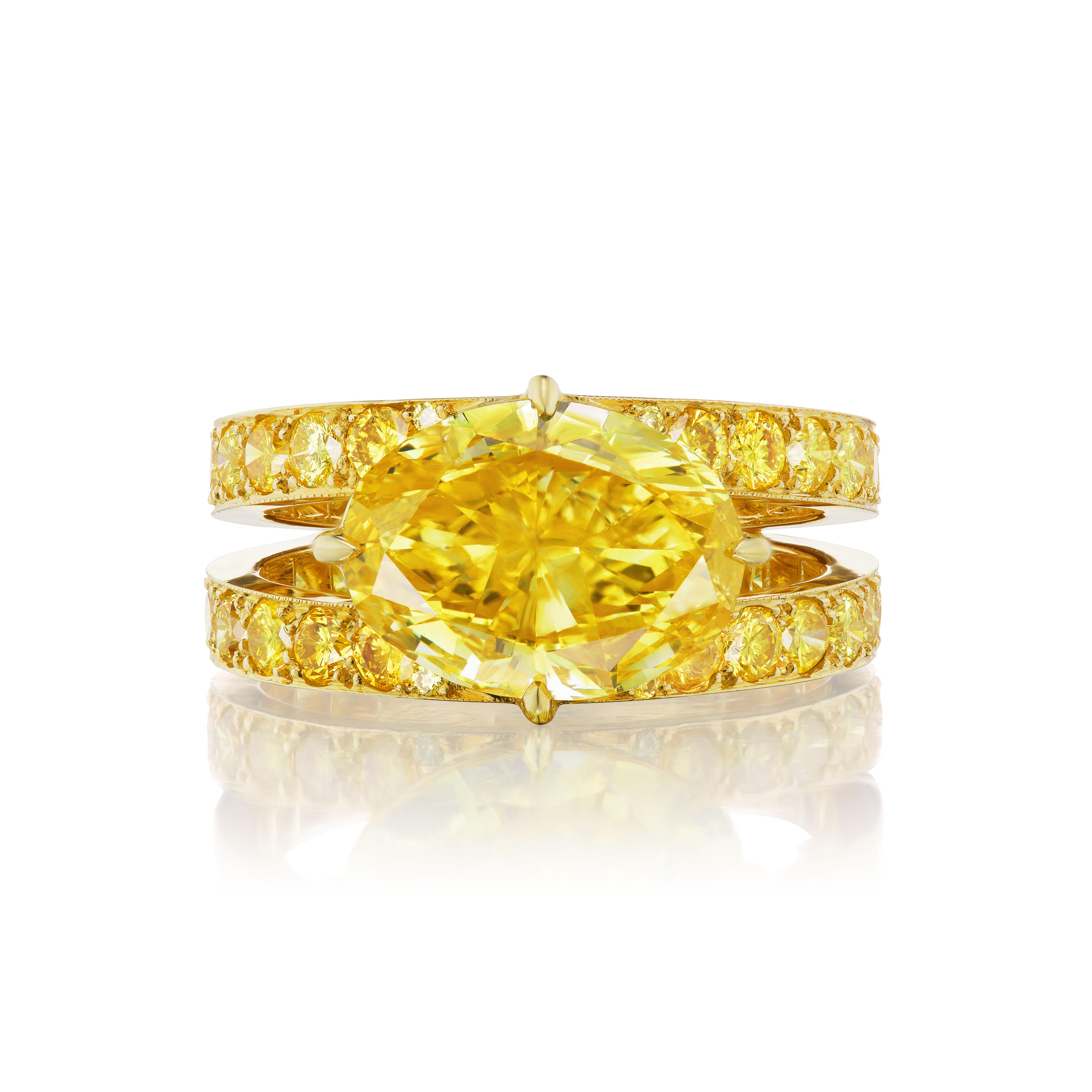 Oval Cut GIA 3.51 Carat Vivid Yellow Oval Diamond 18 Karat Gold Ring For Sale