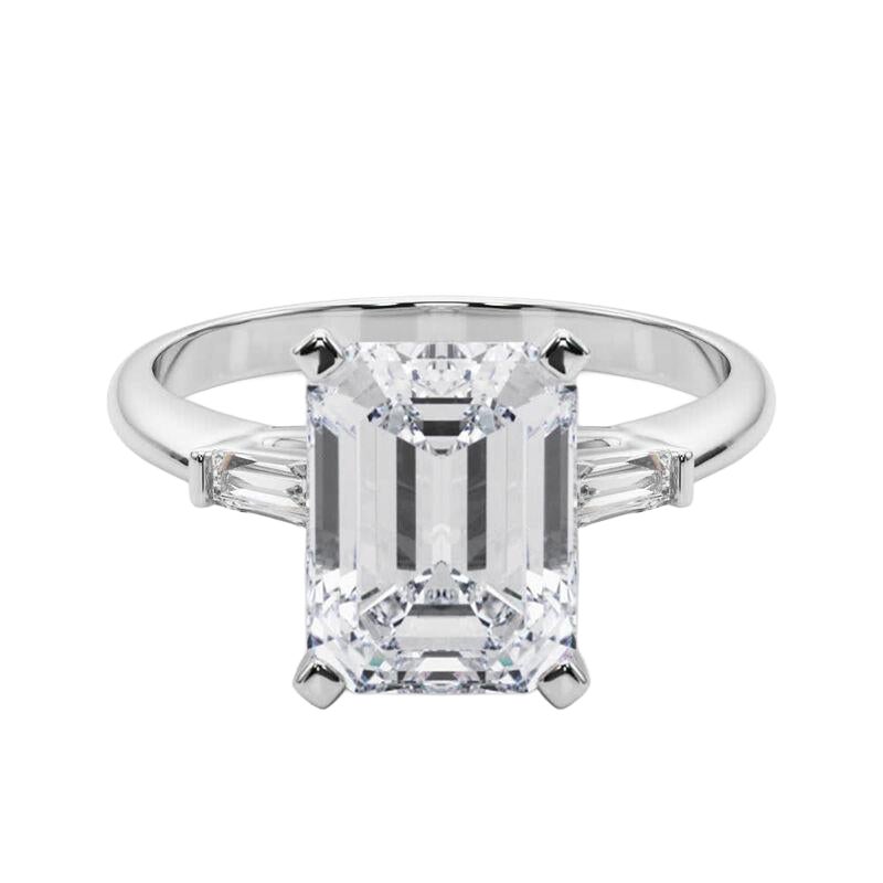 GIA 3(three) Stone Emerald Tapered Baguette 18K White Gold Diamond Ring (bague à diamants en or blanc)