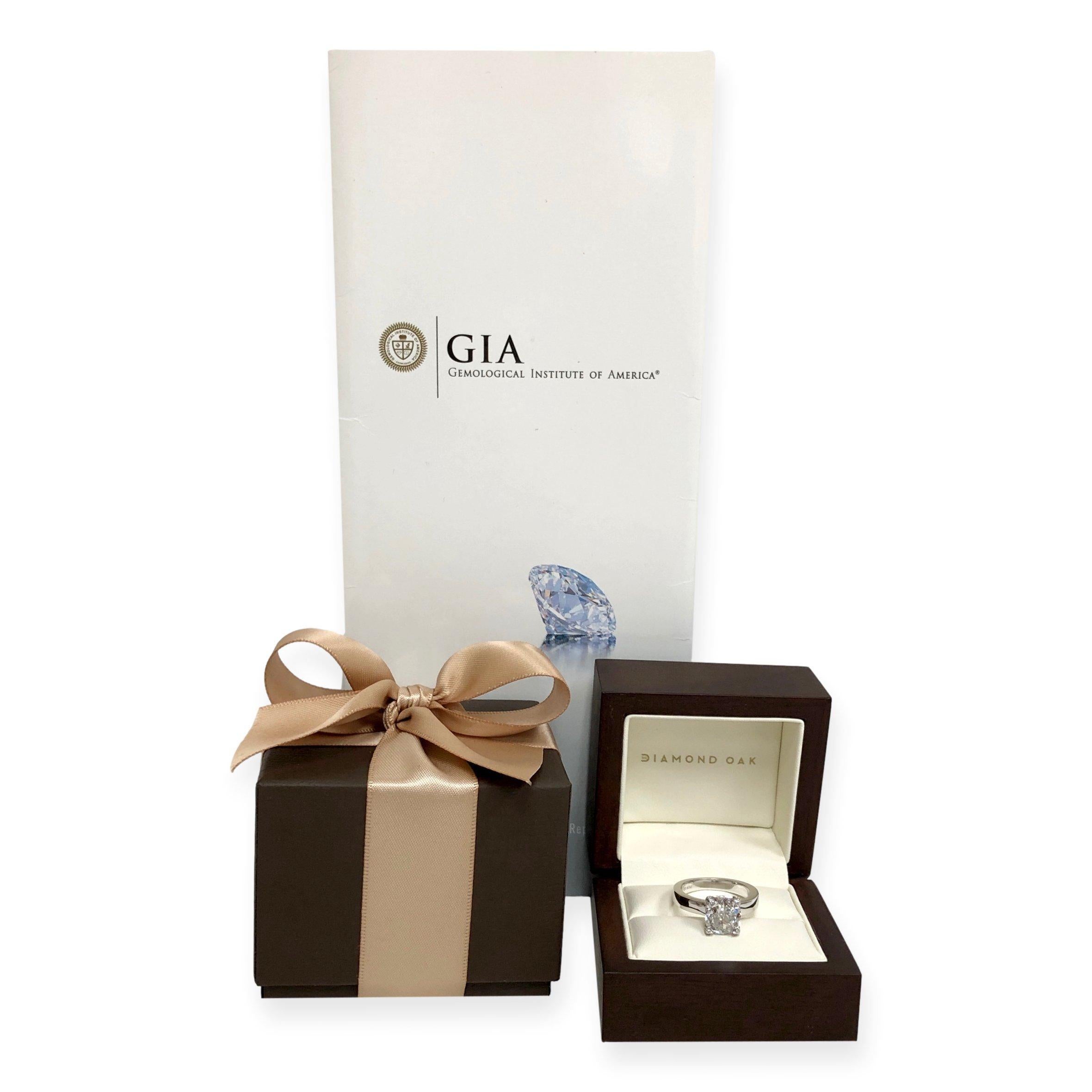 GIA 3.72ct. Cushion Brilliant Cut Diamond Engagement Ring GVS2 in Platinum For Sale 2