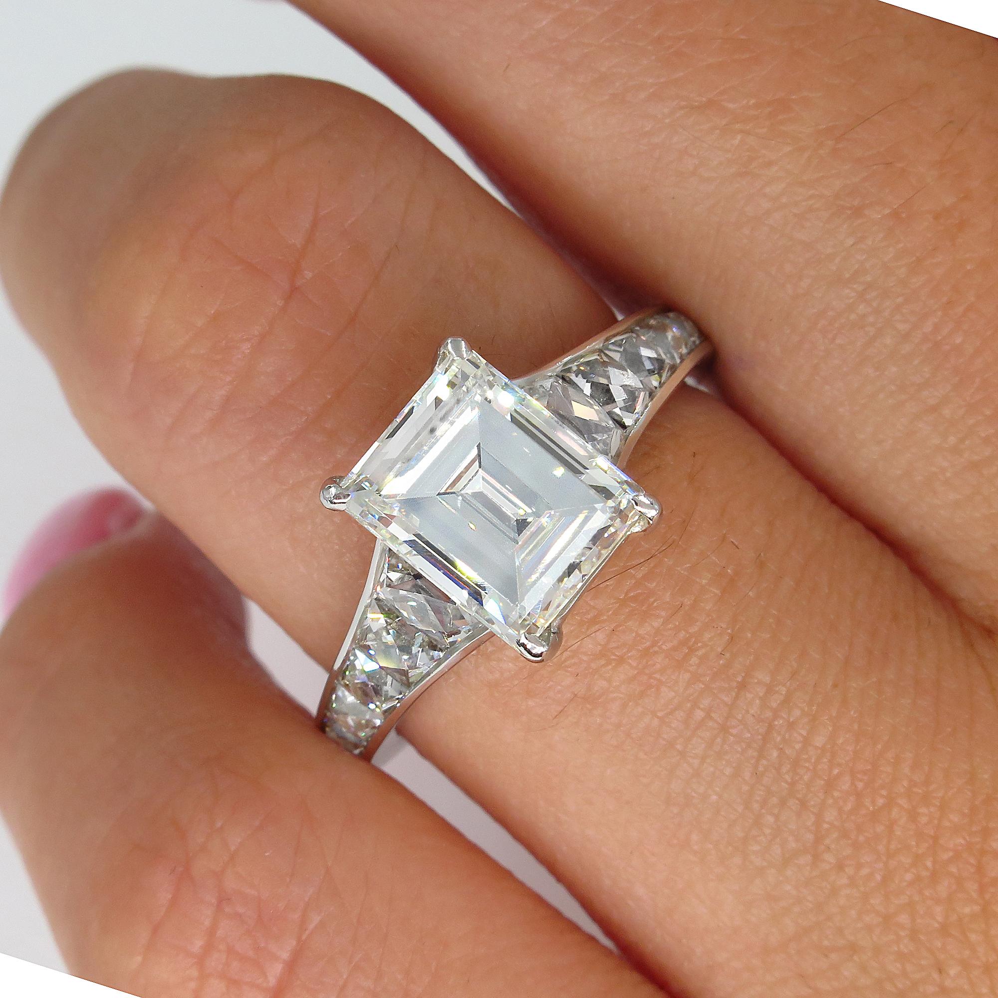 GIA 3.74 Carat Emerald Step Cut Carre French Cut Diamond Platinum Ring 5