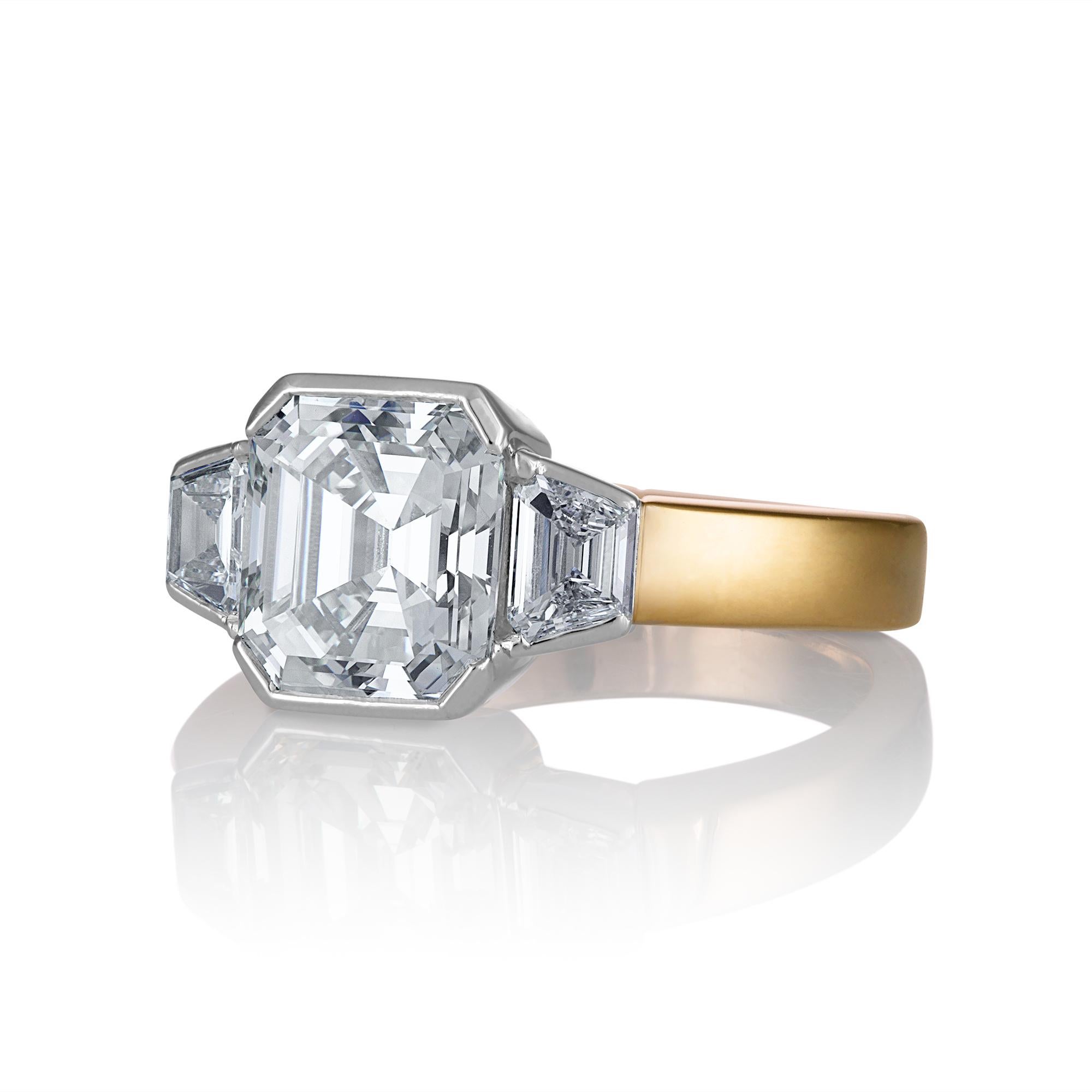 Emerald Cut GIA 3.75CT Estate Vintage Emerald Diamond 3 Stone Engagement Wed Pl, 18KYG Ring For Sale