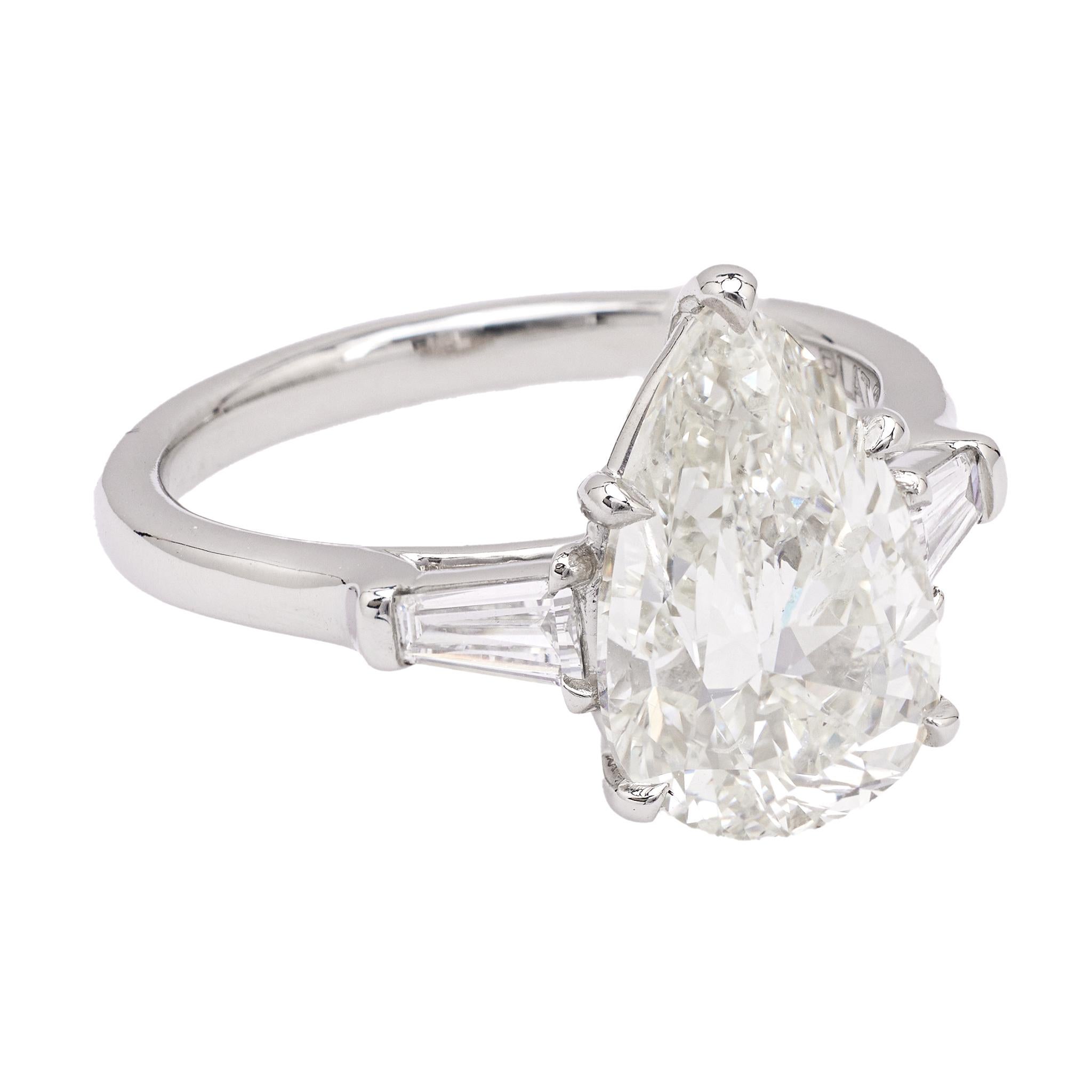 GIA 3.82 Carat Pear Cut Diamond Platinum Ring For Sale 1