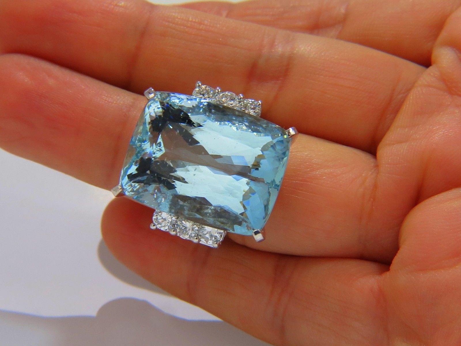 GIA 39.10 Carat Natural Cushion Cut Aquamarine Diamonds Ring 14 Karat Vivid Aqua For Sale 1