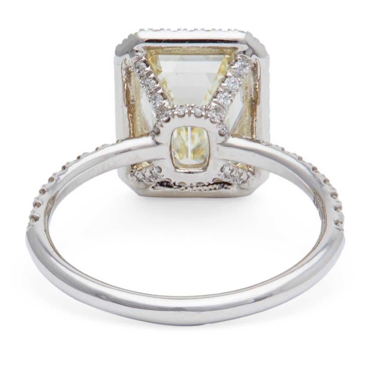 GIA 3,92 Karat Smaragdschliff Diamant Pave Cut Diamantring 2