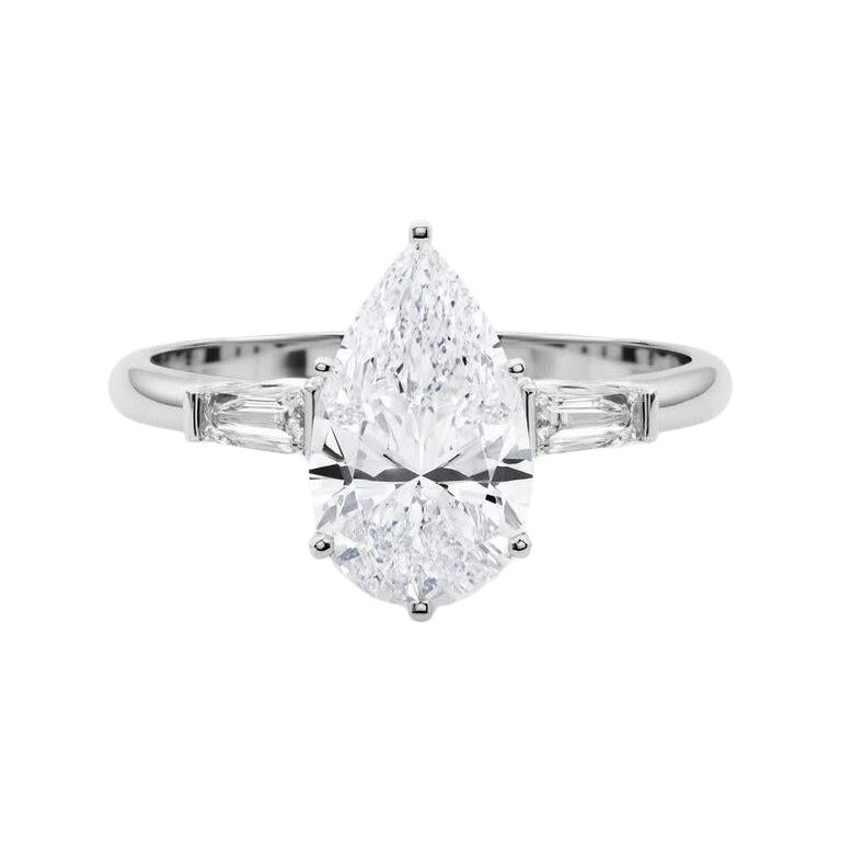 GIA 3ct Pear Three-Stone Tapered Baguette 18K White Gold Diamond Ring (bague à diamants en or blanc)