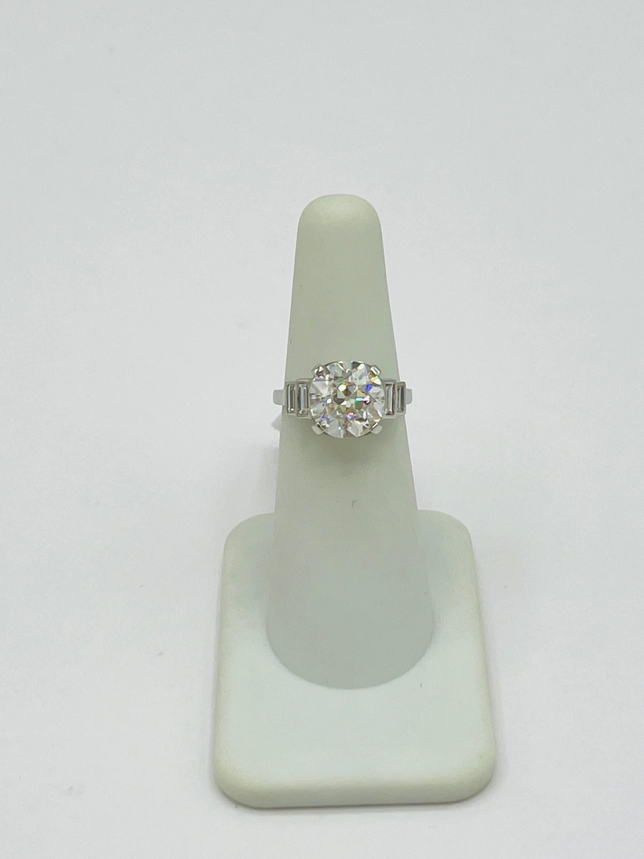 GIA 4 Carat Old European and Emerald Cut White Diamond Ring in Platinum In New Condition In Los Angeles, CA