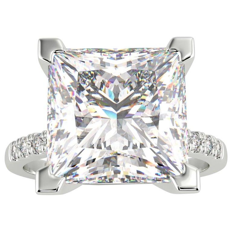 Contemporary GIA 4 Carat Princess Cut G VS2 Diamond Gold Ring For Sale