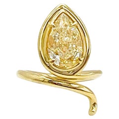 GIA Anillo serpiente pera de diamantes amarillos de 4 quilates en oro amarillo de 18 quilates