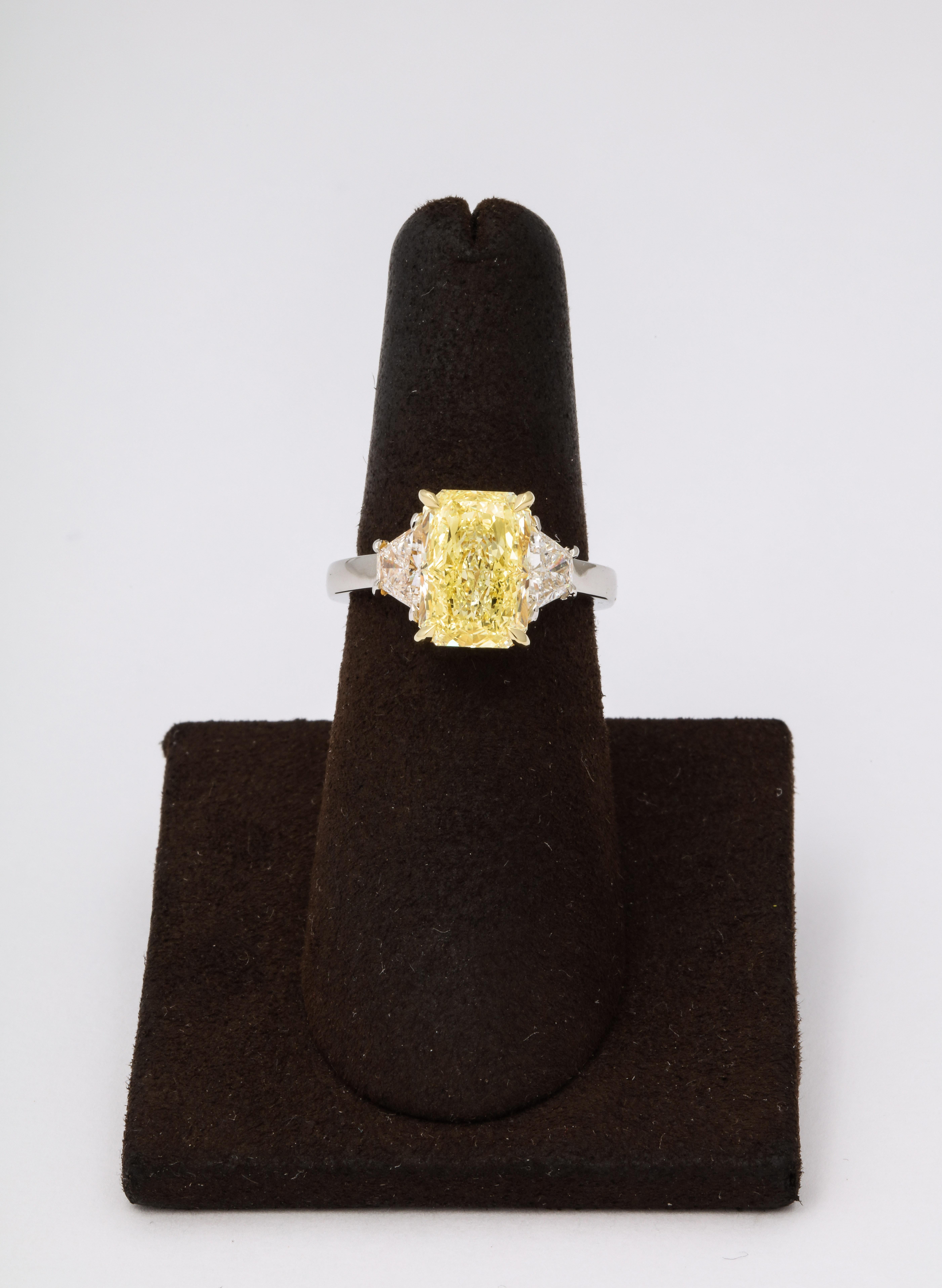 Women's or Men's GIA 4 Carat Yellow Diamond Ring