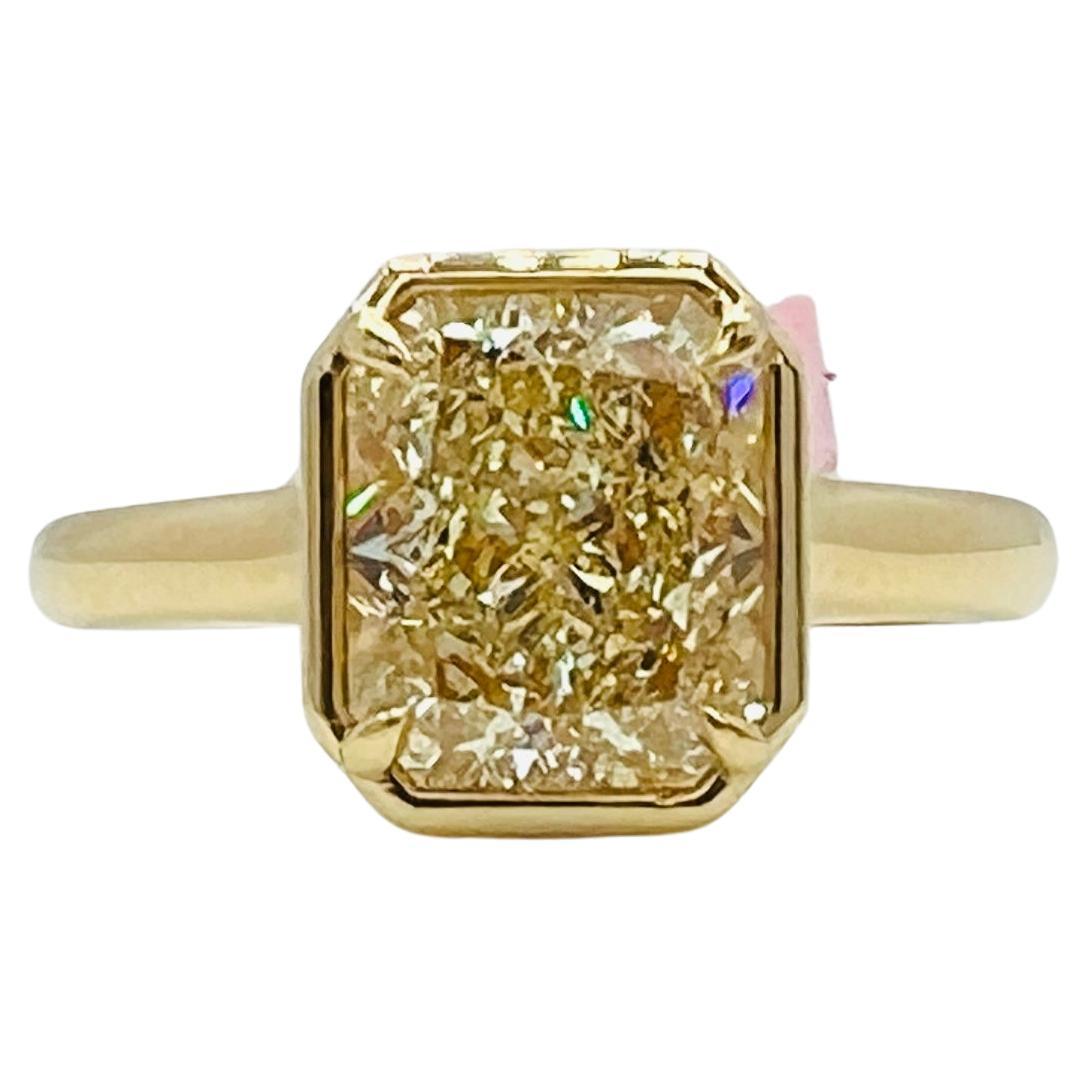 GIA 4 Carat Yellow Radiant Diamond Solitaire Ring in 18K Yellow Gold