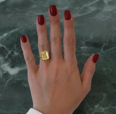 GIA 4.00 ct Radiant Diamond Ring in 18K Yellow Gold