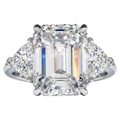 GIA Certified 4 Carat Emerald Cut Diamond Ring in Platinum with trillion diamond