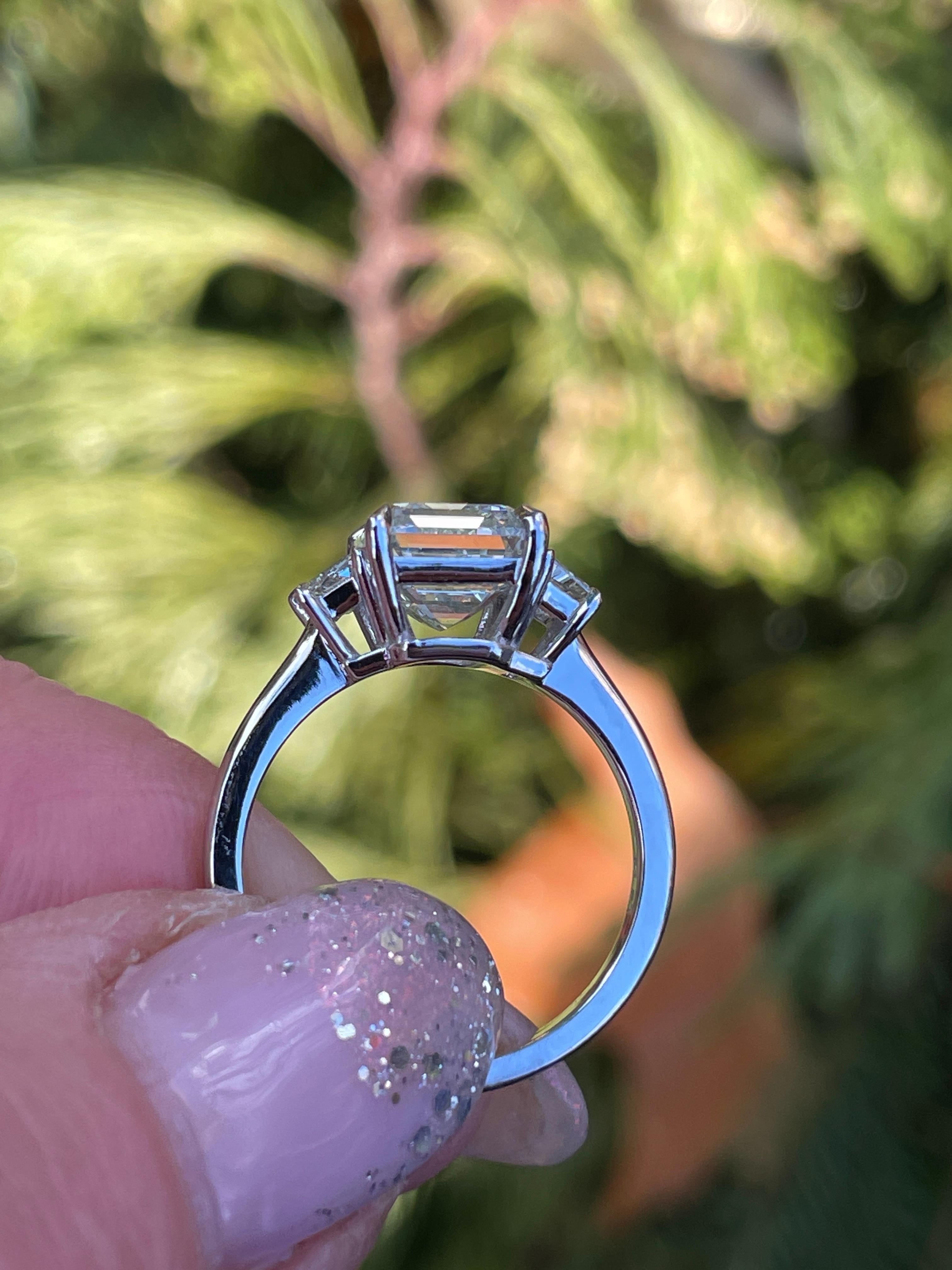 GIA 4.01CT Estate Vintage Emerald Diamond 3 Stone Engagement Wedding Plat Ring For Sale 3