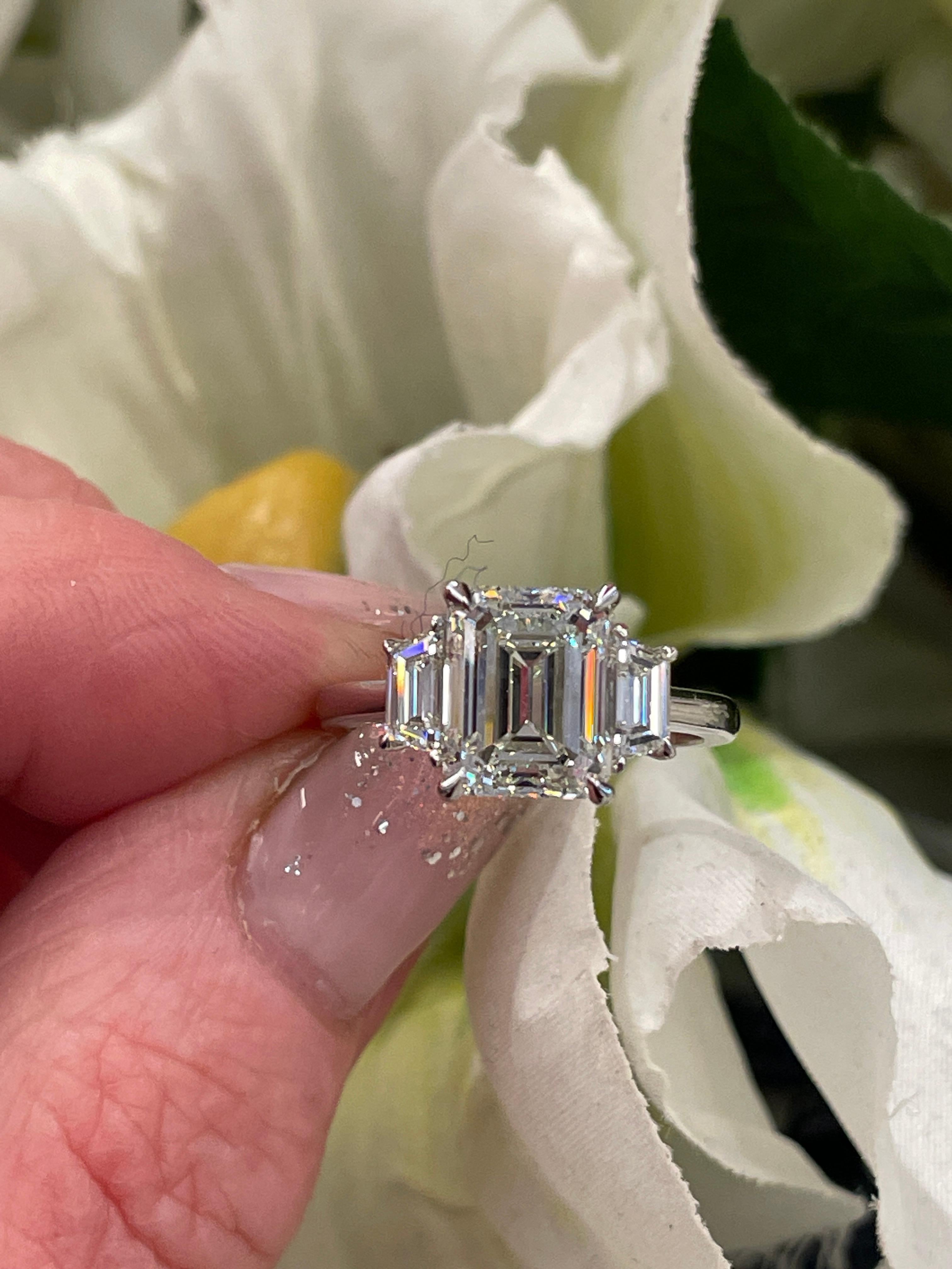 GIA 4.01CT Estate Vintage Emerald Diamond 3 Stone Engagement Wedding Plat Ring For Sale 5