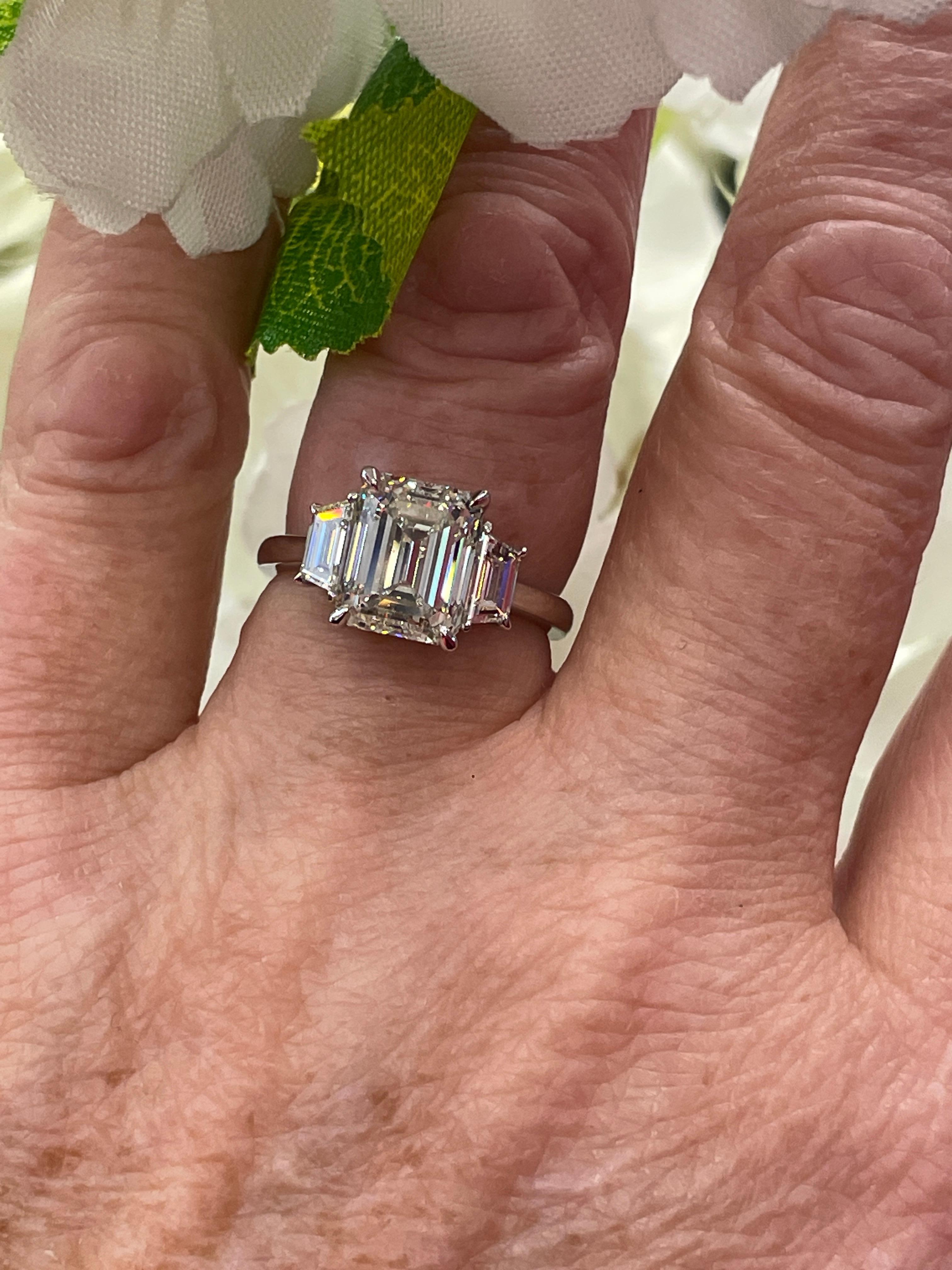 GIA 4.01CT Estate Vintage Emerald Diamond 3 Stone Engagement Wedding Plat Ring For Sale 8