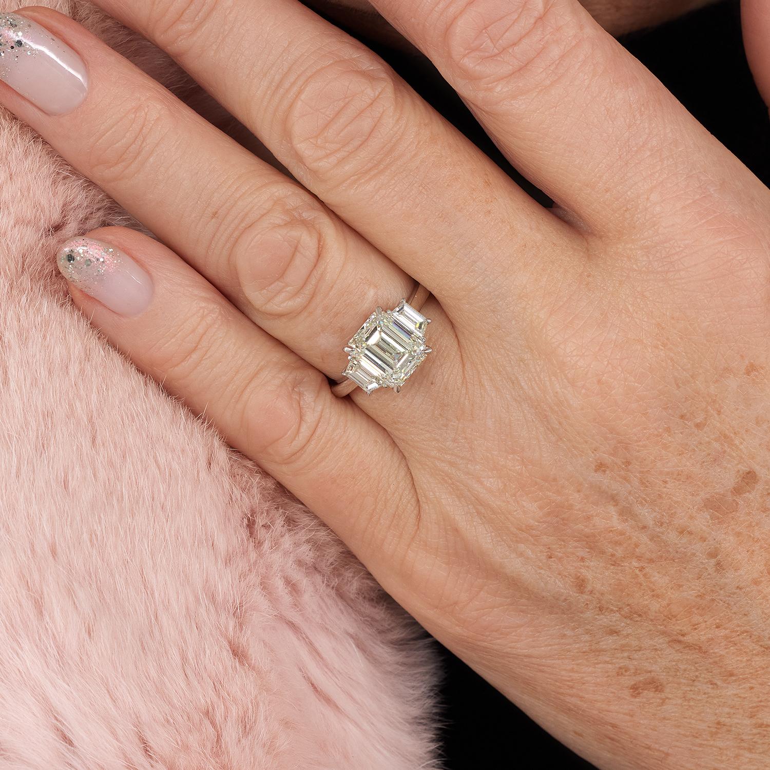 GIA 4.01CT Estate Vintage Emerald Diamond 3 Stone Engagement Wedding Plat Ring For Sale 11