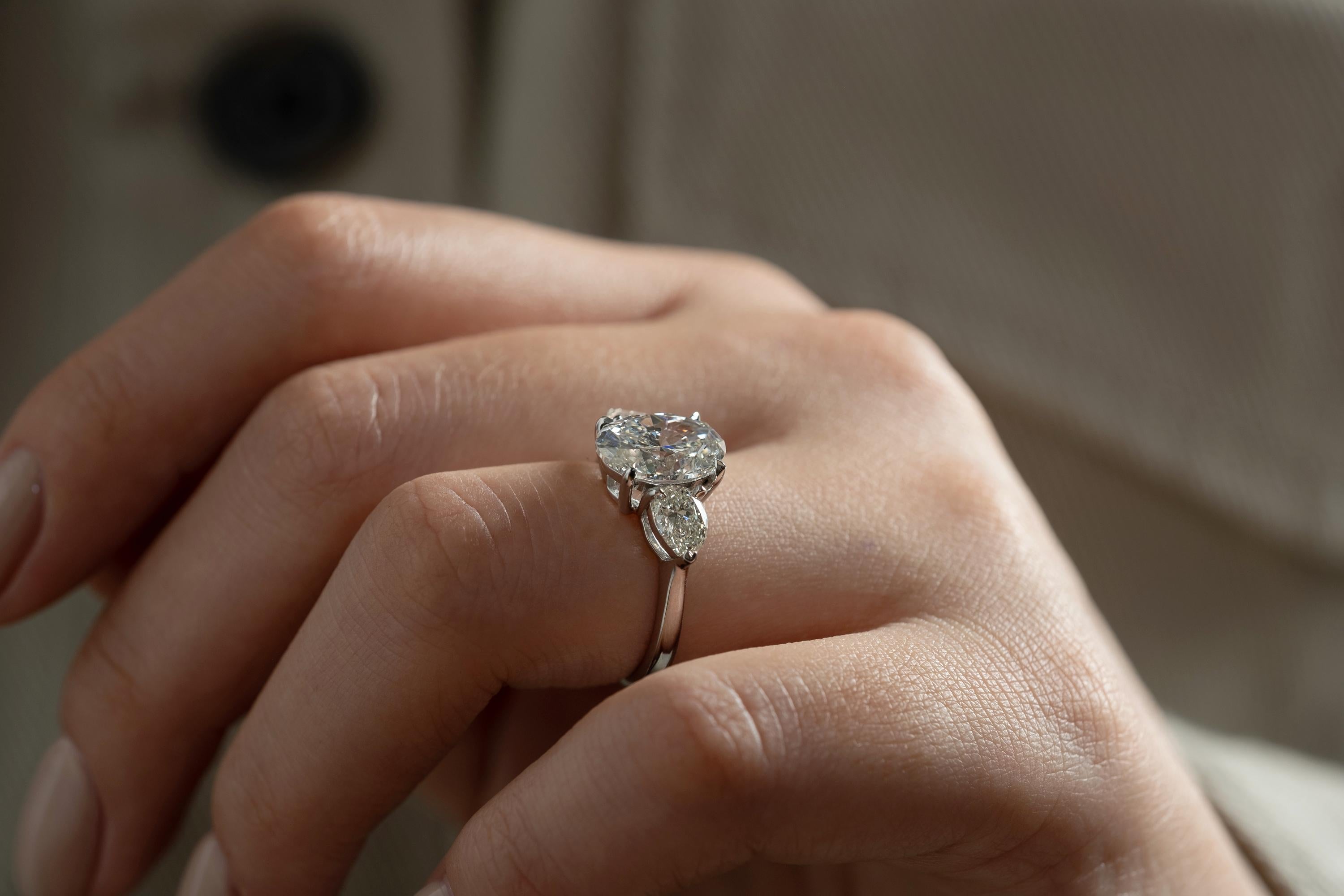 GIA 4.01ct Estate Vintage Oval Diamond 3 Stone Engagement Wedding Platinum Ring 5