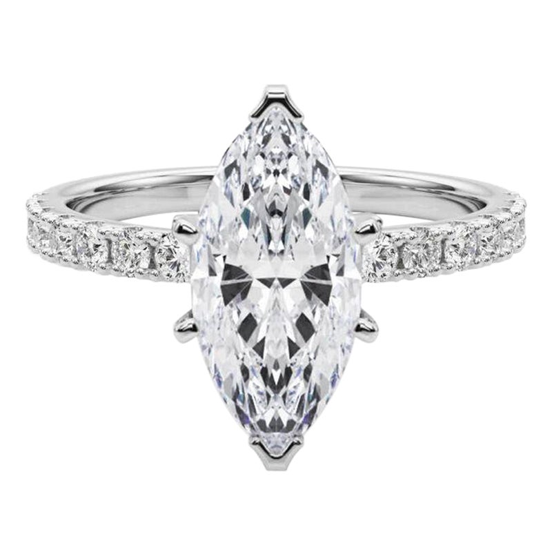 GIA 4,01ct Solitario Marquise con Mezza Eternità in oro bianco 18 carati