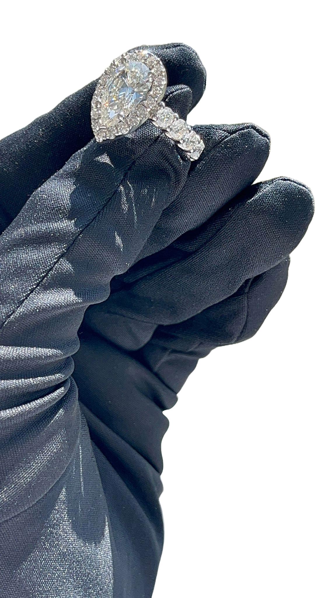 GIA Anello con diamanti a forma di pera da 4,02 carati Diamanti rotondi da 3,50 carati Fascia di eternità in oro 14K in vendita 11