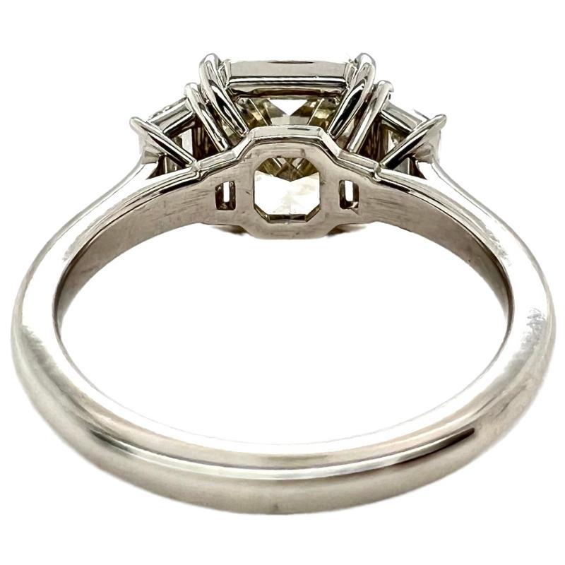 GIA 4.03 Carats Rectangular Radiant Cut Platinum Engagement Ring 2