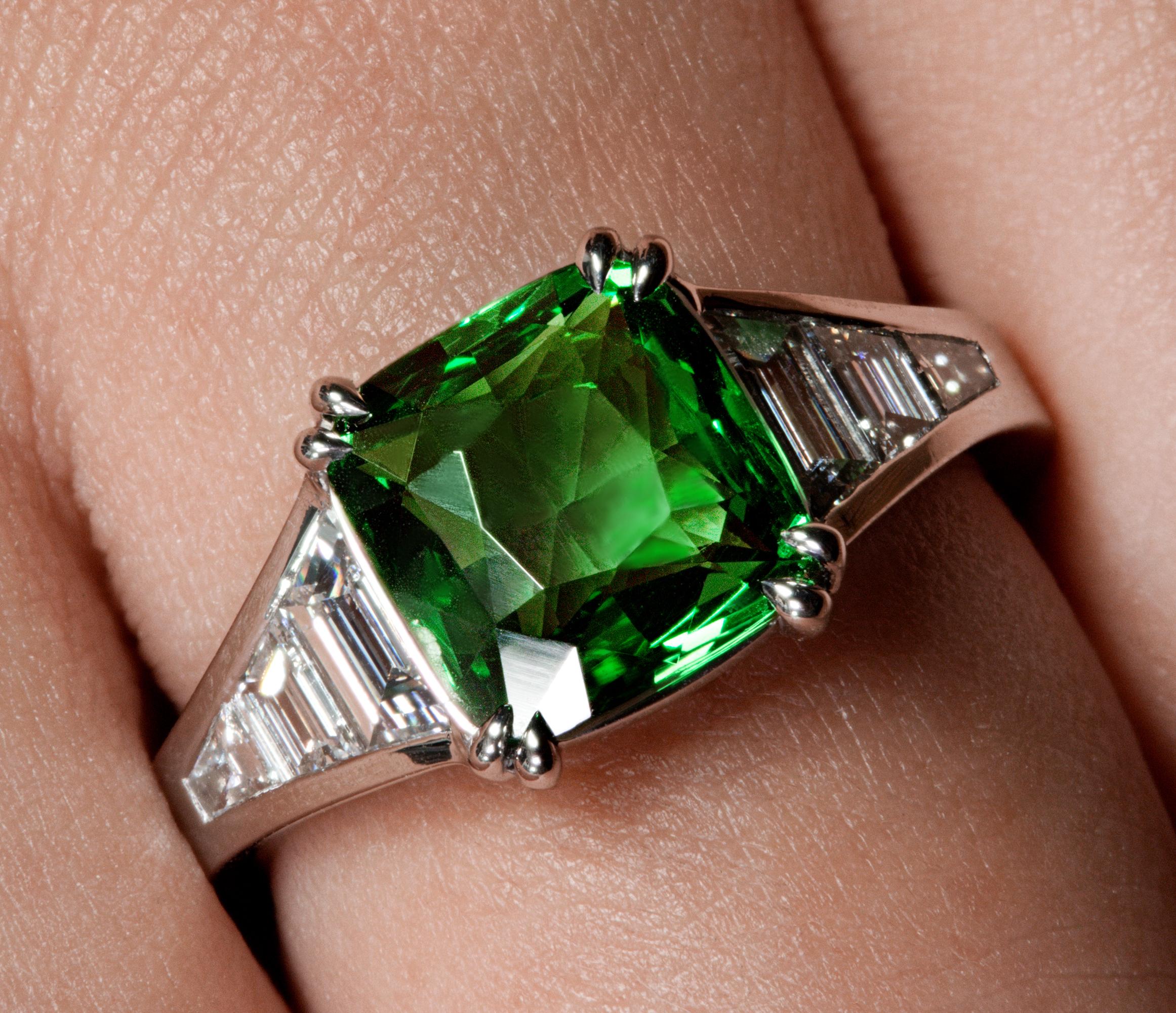 GIA 4.0ctw Natural Vivid Green Tsavorite Cushion & Diamonds Platinum Ring In Good Condition In New York, NY