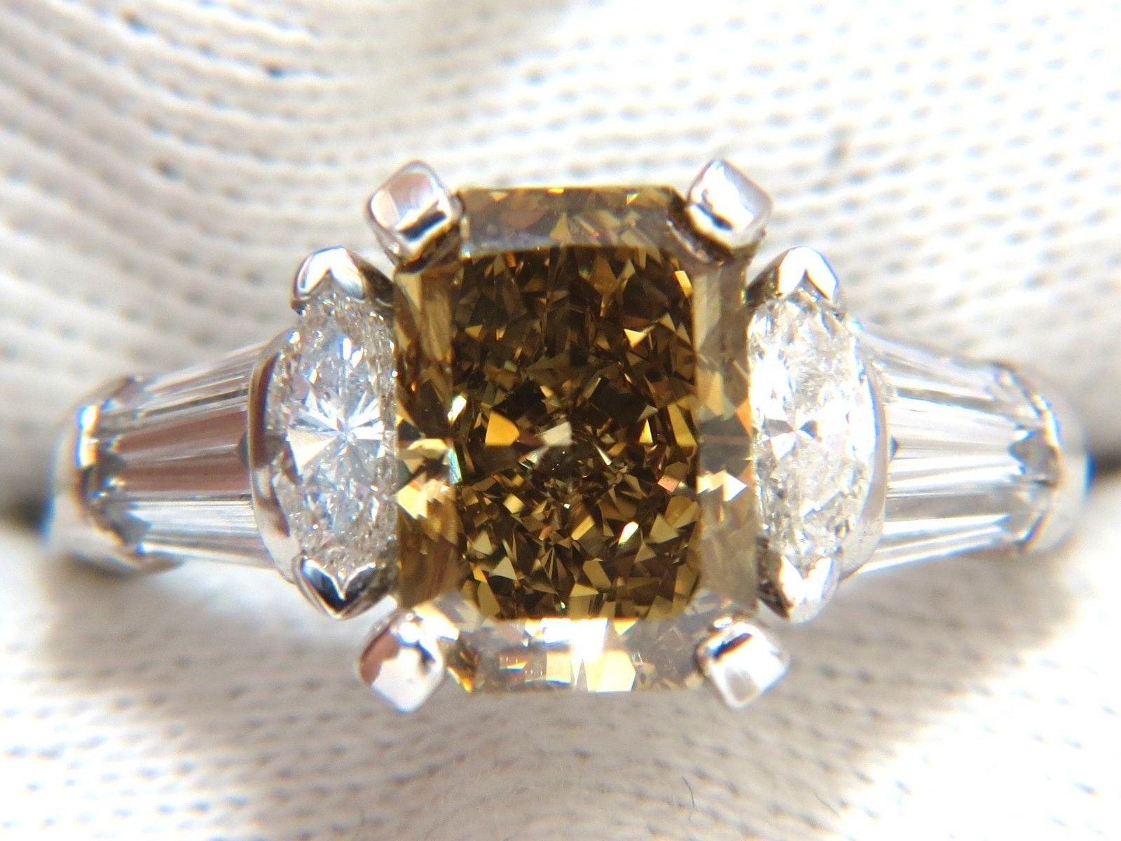GIA 4.12 Carat Radiant Fancy Brown Green Yellow Diamonds Platinum Ring In New Condition For Sale In New York, NY