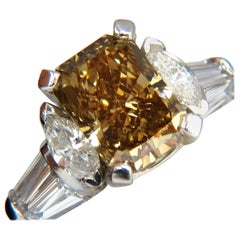 Bague en platine avec diamants bruns, verts et jaunes éclatants de 4,12 carats certifiés GIA
