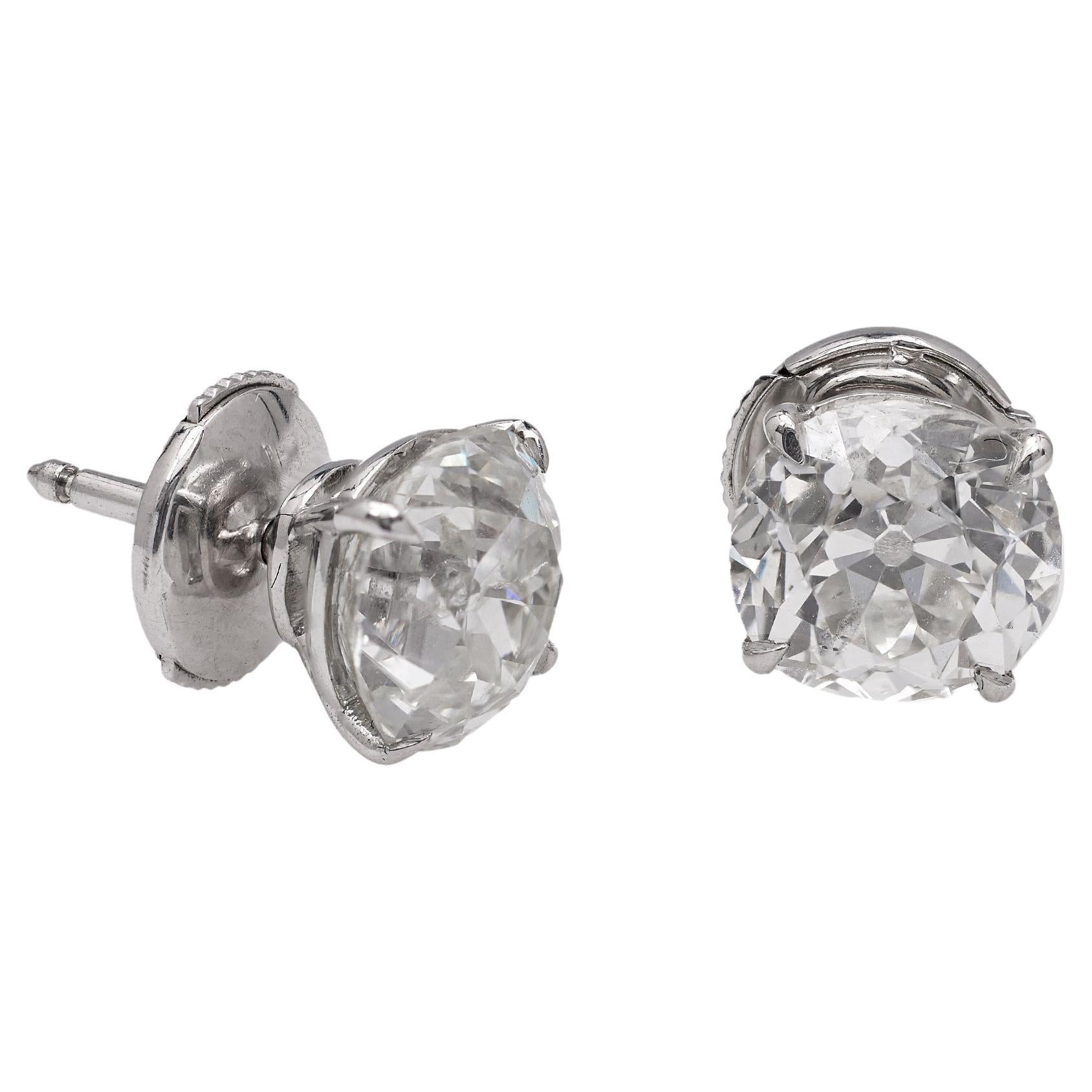 Boucles d'oreilles en or blanc 18k GIA 4.12 Carat Total Weight Old European Diamond