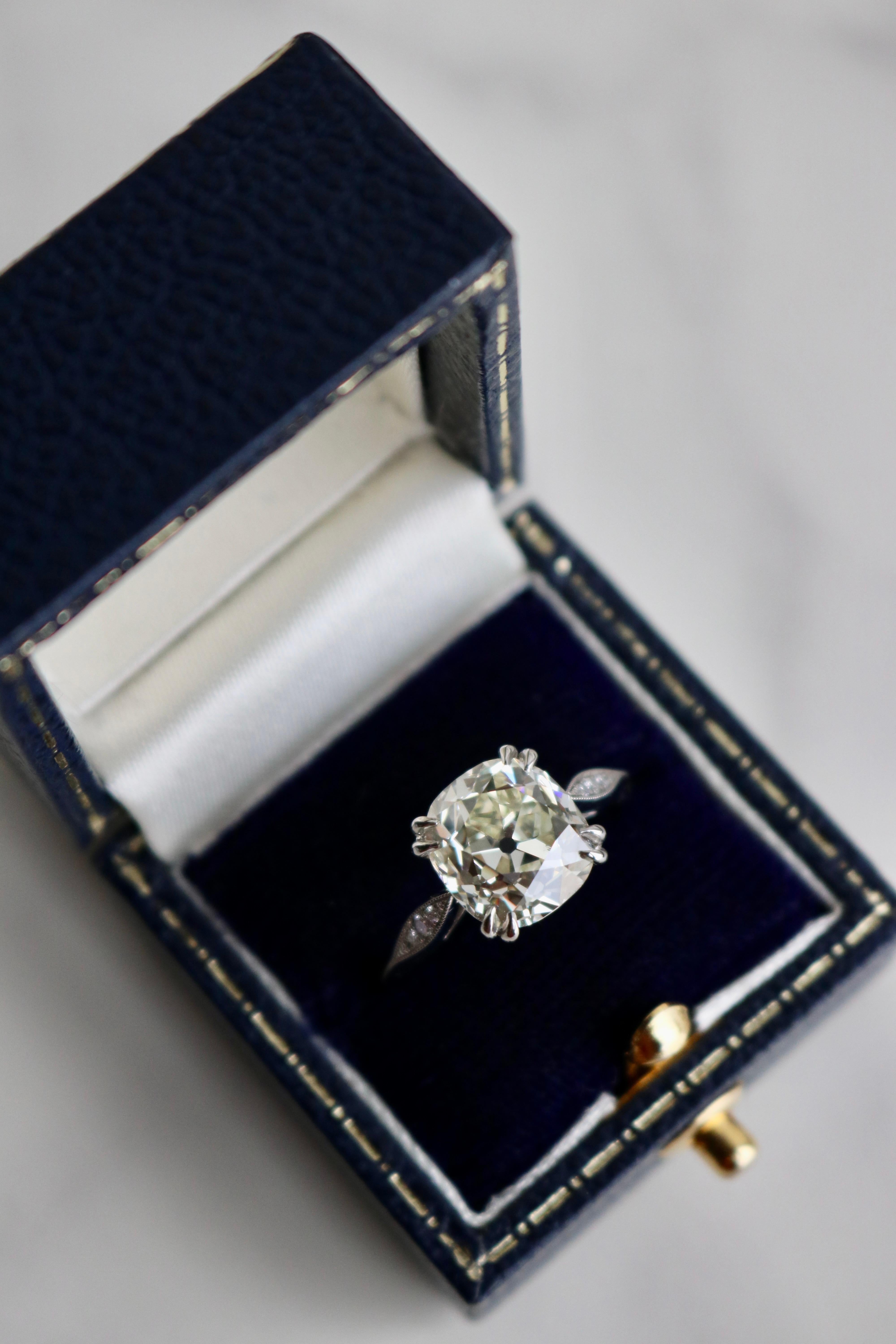GIA 4.39 Carat Old Mine Cut Diamond Platinum Ring For Sale 1