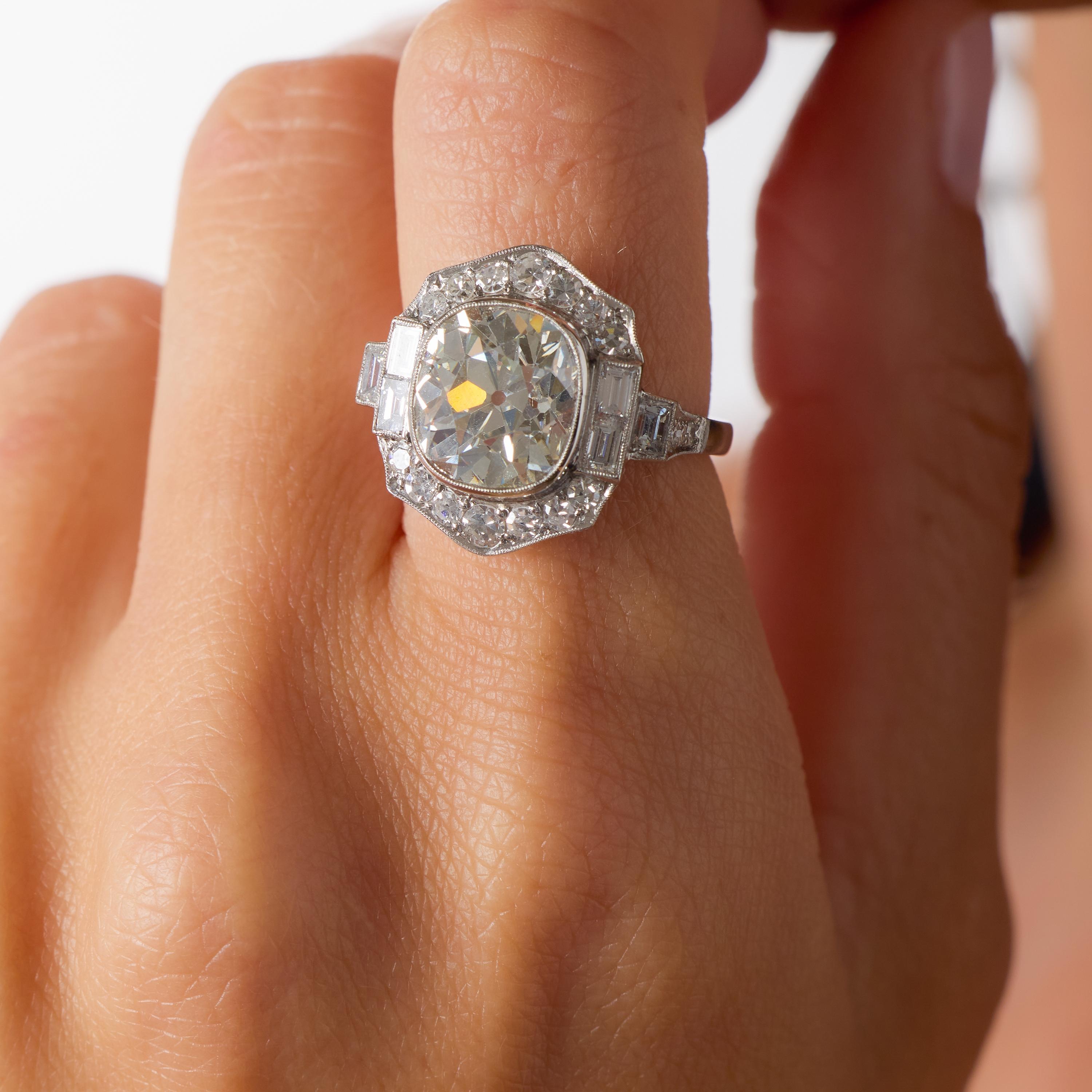GIA 4.43 carat old mine cut diamond platinum ring (Alteuropäischer Brillantschliff) im Angebot