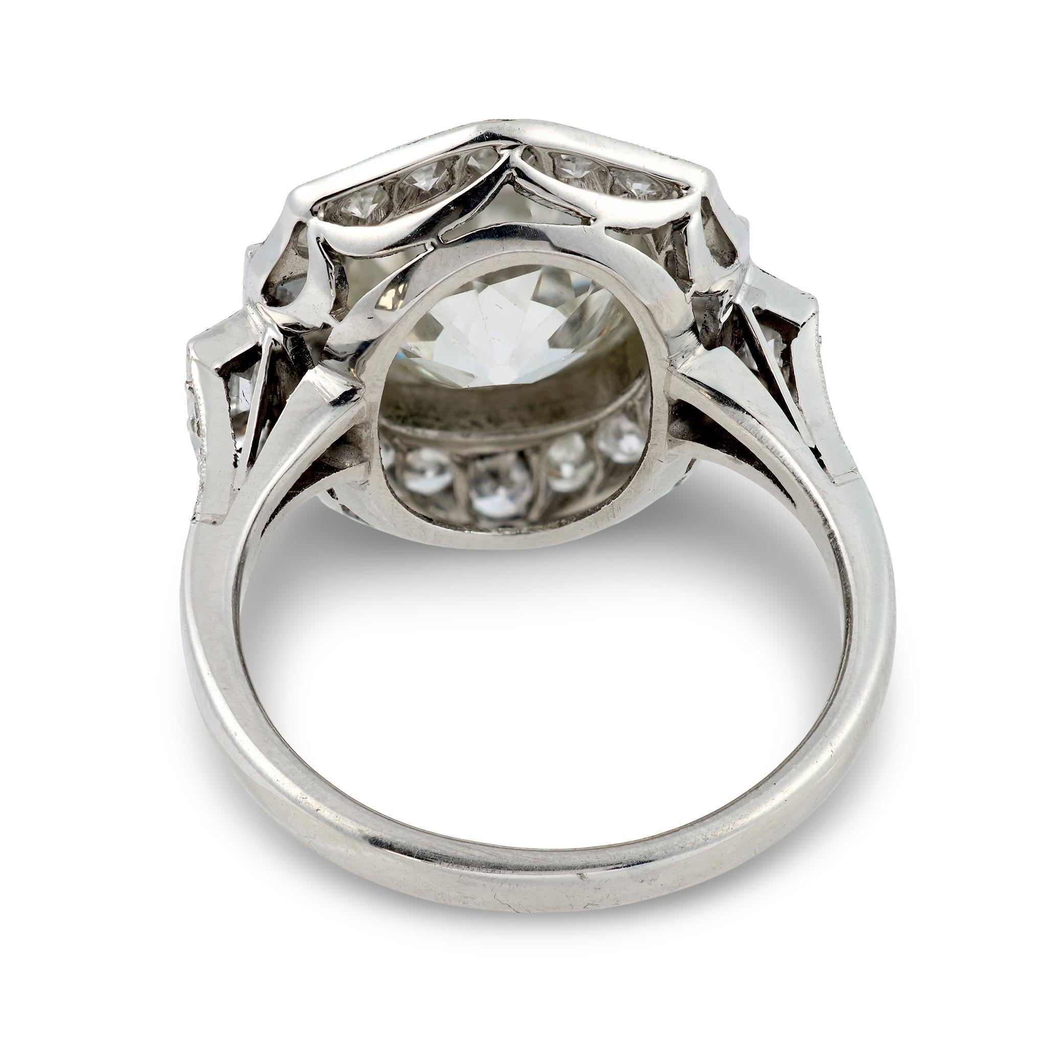 GIA 4.43 carat old mine cut diamond platinum ring Damen im Angebot