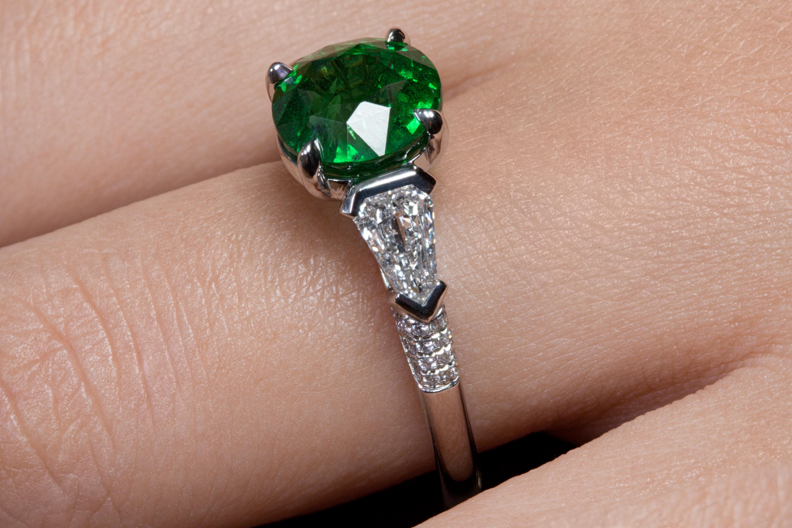GIA 4.52ct Green Tsavorite Diamond Three Stone Engagement Wedding Platinum Ring For Sale 3