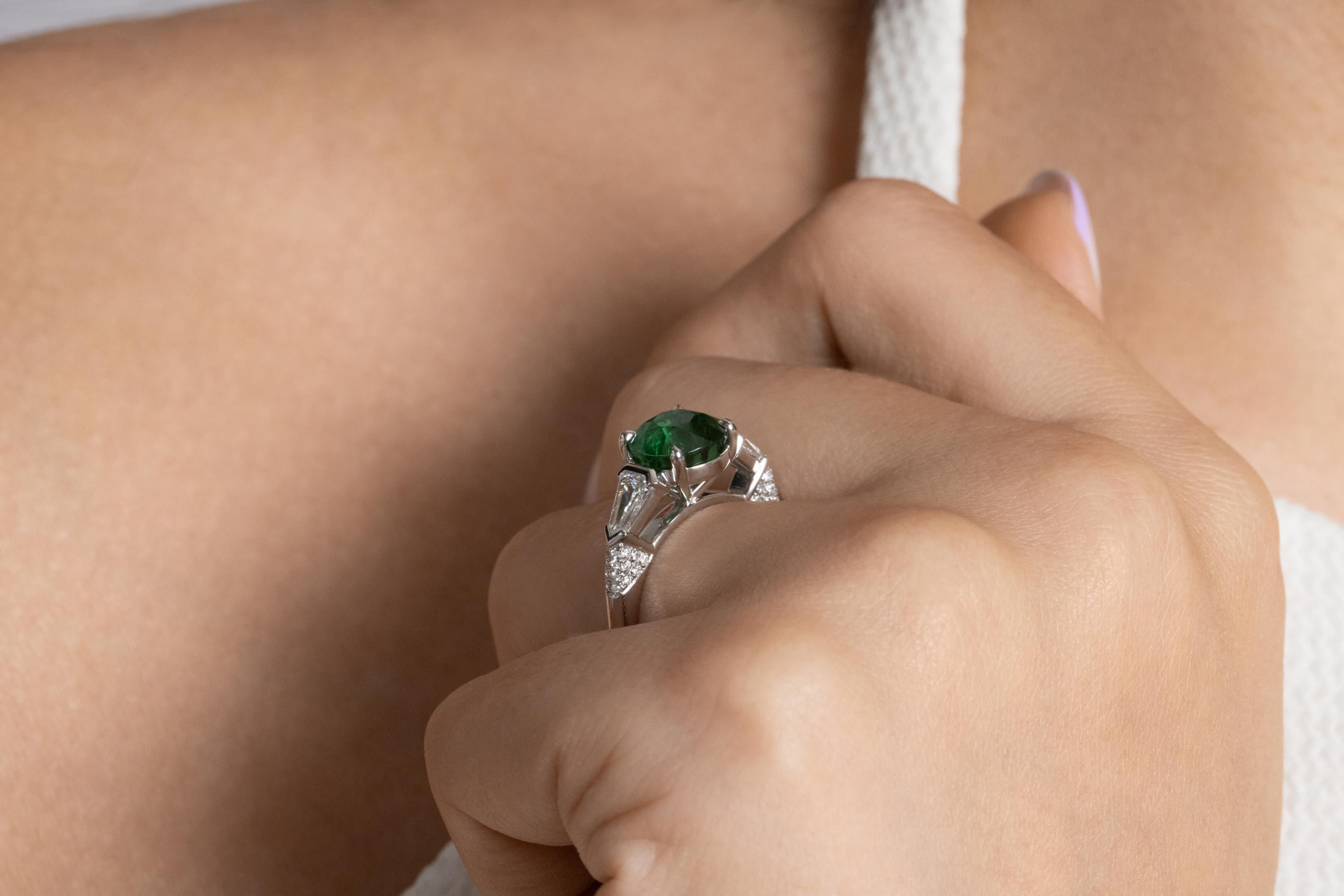 GIA 4.52ct Green Tsavorite Diamond Three Stone Engagement Wedding Platinum Ring For Sale 6